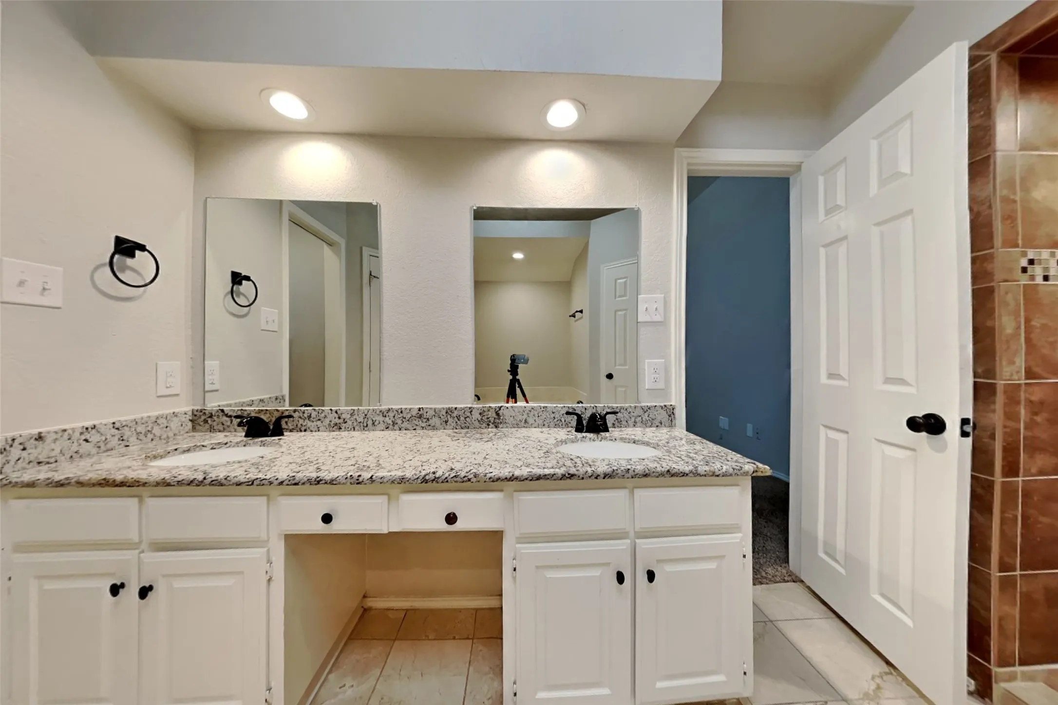 Single Family Residence For Rent in Tarrant County , 5402 Summit Peak Drive, Arlington, Texas 76017, 3 Bedroom, 2 Bathroom, 2 Garage spaces, 1,907 Sqft, built in 1988, mls#21373076, Real Estate Agent in Arlington, Homes For Rent in Tarrant county, Homes For Rent in Arlington, Realtor in Arlington Texas, Real Estate Brokerage Independent Realty Texas, Luminita Cordes Realtor