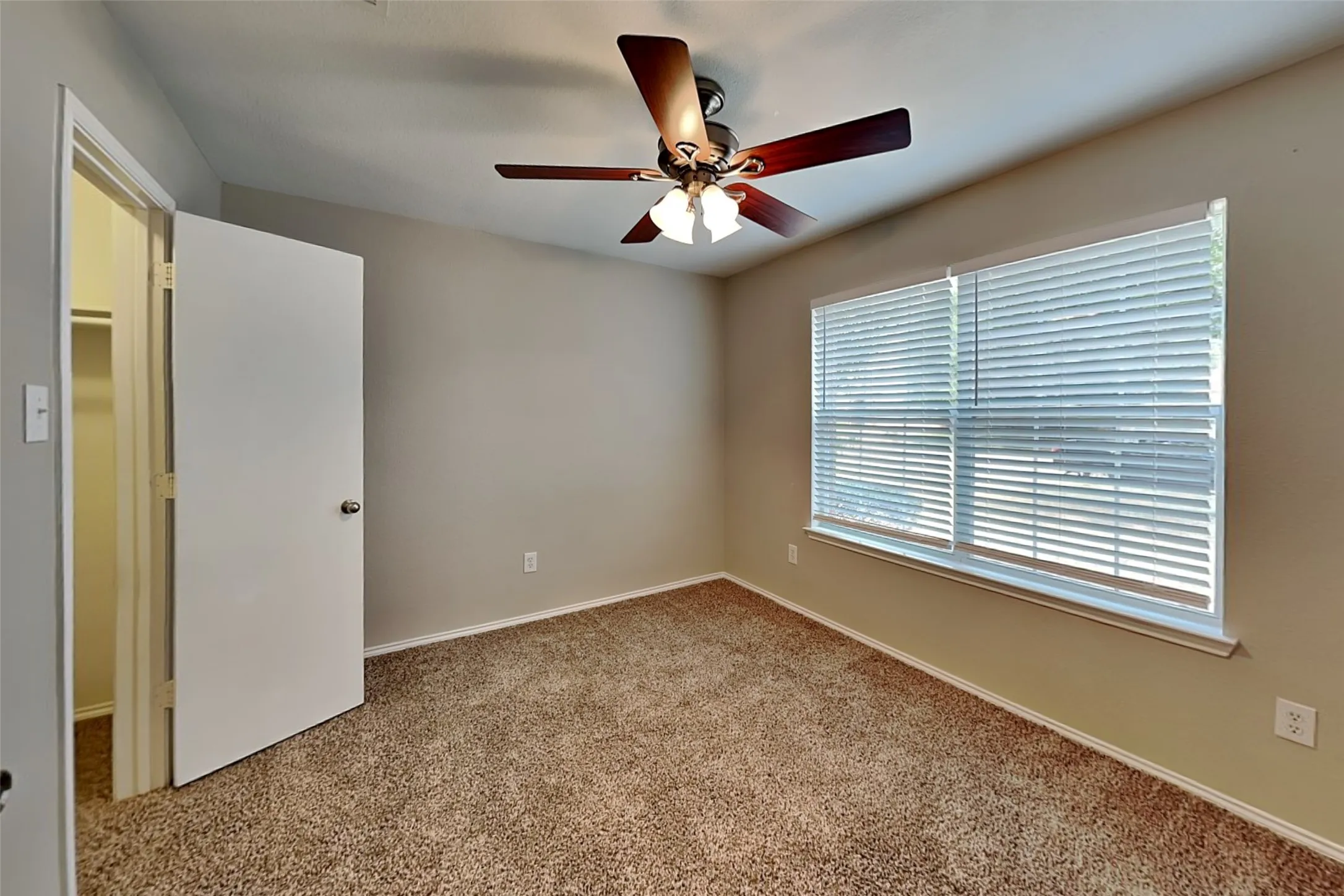 Single Family Residence For Rent in Tarrant County , 5732 Mountain Stream Trail, Fort Worth, Texas 76244, 3 Bedroom, 2 Bathroom, 2 Garage spaces, 1,701 Sqft, built in 2008, mls#21373078, Real Estate Agent in Fort Worth, Homes For Rent in Tarrant county, Homes For Rent in Fort Worth, Realtor in Fort Worth Texas, Real Estate Brokerage Independent Realty Texas, Luminita Cordes Realtor