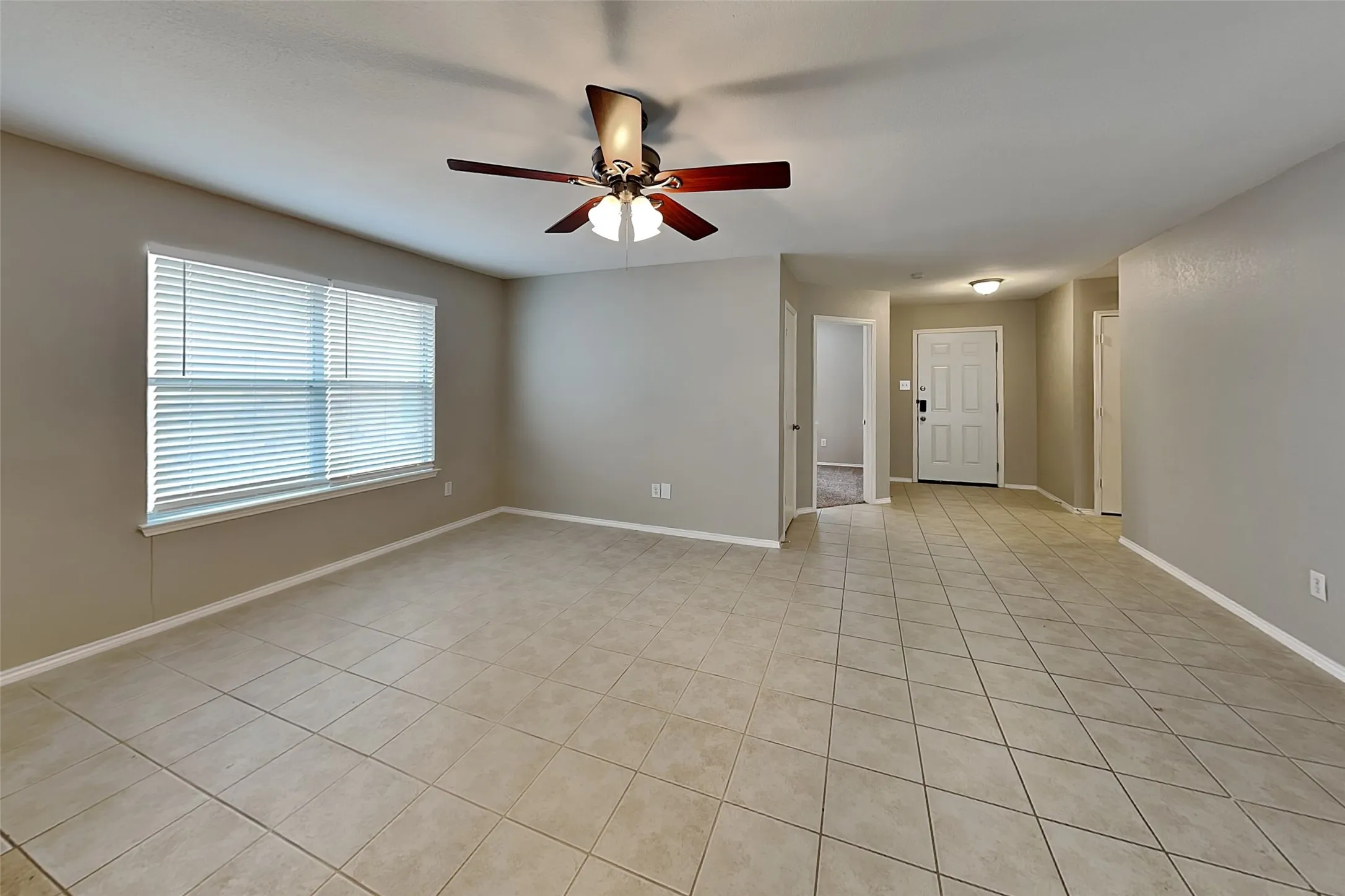 Single Family Residence For Rent in Tarrant County , 5732 Mountain Stream Trail, Fort Worth, Texas 76244, 3 Bedroom, 2 Bathroom, 2 Garage spaces, 1,701 Sqft, built in 2008, mls#21373078, Real Estate Agent in Fort Worth, Homes For Rent in Tarrant county, Homes For Rent in Fort Worth, Realtor in Fort Worth Texas, Real Estate Brokerage Independent Realty Texas, Luminita Cordes Realtor