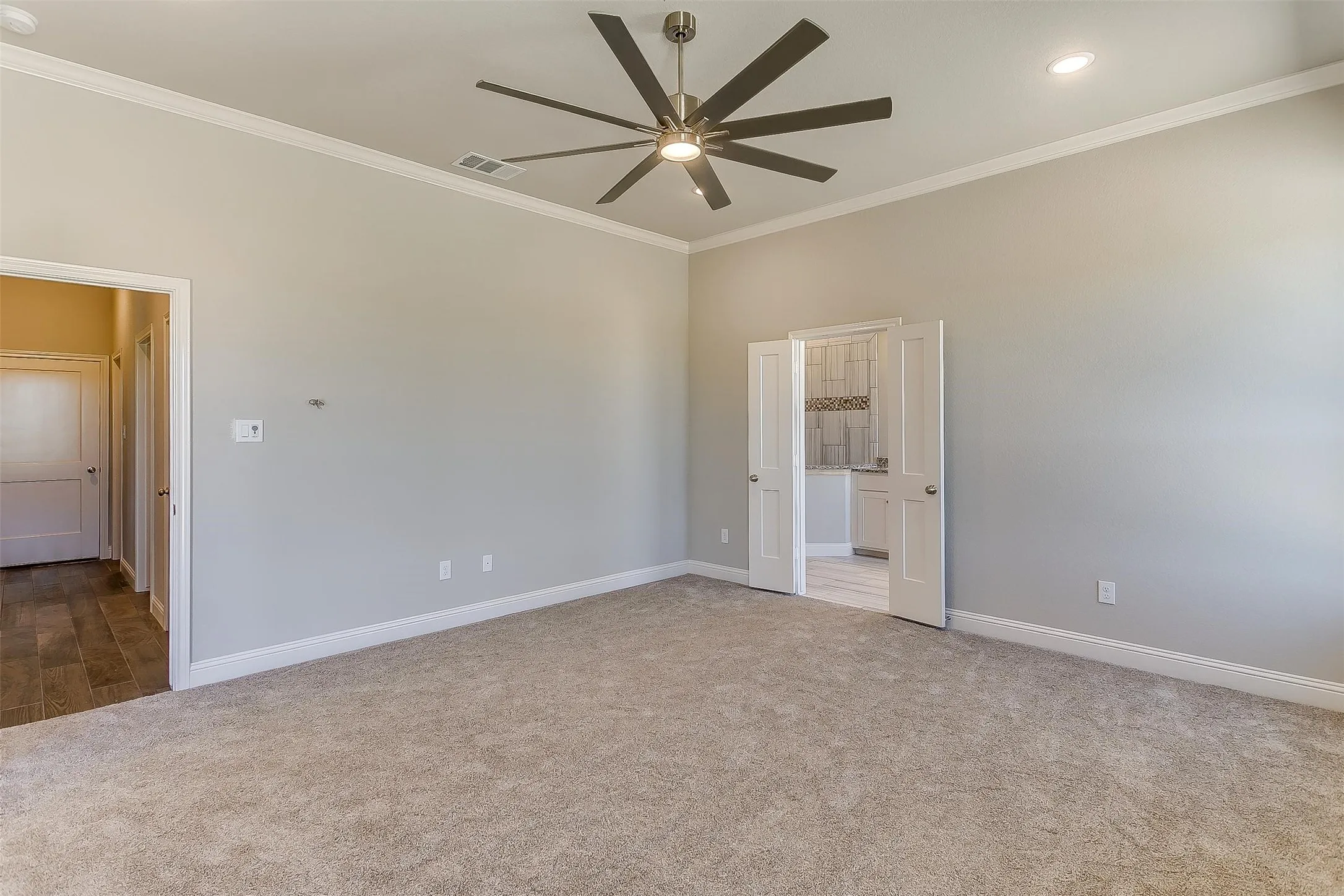 Single Family Residence For Sale in Parker County , 1014 Gonzollas Road, Springtown, Texas 76082, 4 Bedroom, 3 Bathroom, 5 Garage spaces, 2,650 Sqft, built in 2021, mls#21371302, Real Estate Agent in Springtown, Homes For Sale in Parker county, Homes For Sale in Springtown, Realtor in Springtown Texas, Real Estate Brokerage Independent Realty Texas, Luminita Cordes Realtor
