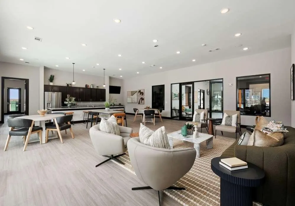 Receive up to 2 months free on select units!+ Ask about our $199 look & lease!