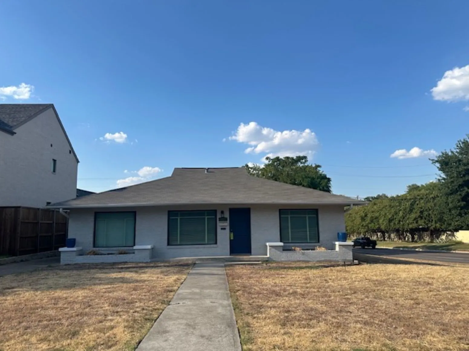 Single Family Residence For Rent in Dallas County , 6365 Malcolm Drive, Dallas, Texas 75214, 3 Bedroom, 2 Bathroom, 2 Garage spaces, 1,820 Sqft, built in 1950, mls#21373084, Real Estate Agent in Dallas, Homes For Rent in Dallas county, Homes For Rent in Dallas, Realtor in Dallas Texas, Real Estate Brokerage Independent Realty Texas, Luminita Cordes Realtor
