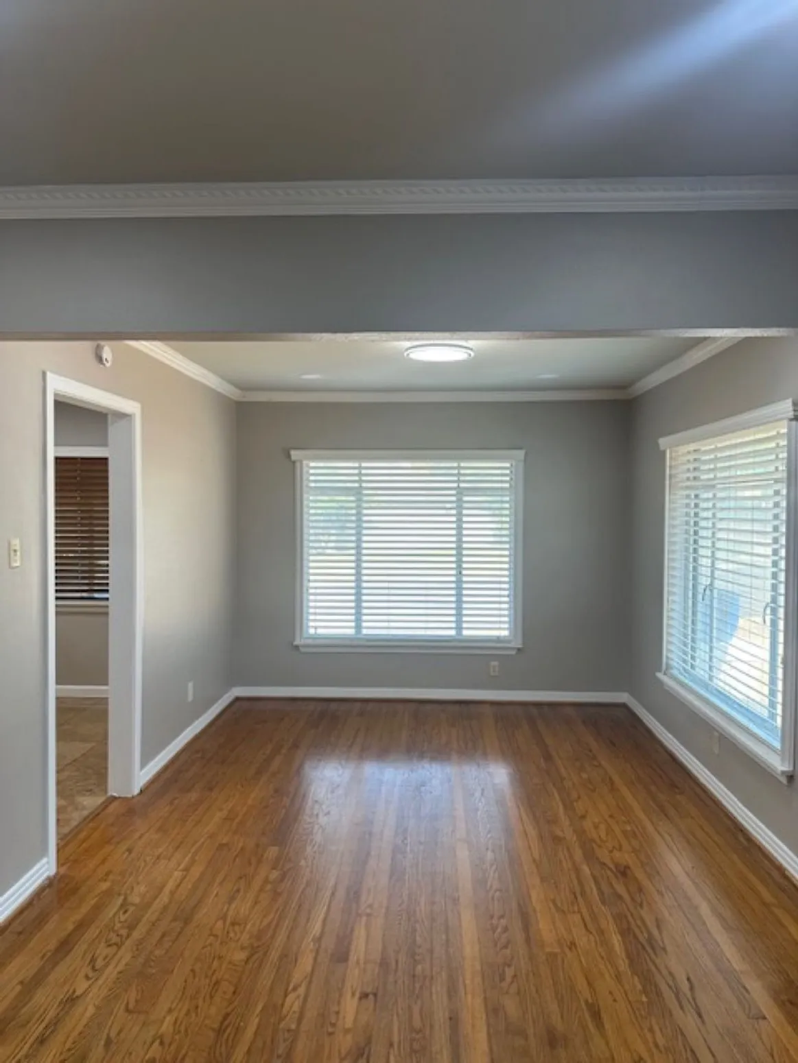 Single Family Residence For Rent in Dallas County , 6365 Malcolm Drive, Dallas, Texas 75214, 3 Bedroom, 2 Bathroom, 2 Garage spaces, 1,820 Sqft, built in 1950, mls#21373084, Real Estate Agent in Dallas, Homes For Rent in Dallas county, Homes For Rent in Dallas, Realtor in Dallas Texas, Real Estate Brokerage Independent Realty Texas, Luminita Cordes Realtor