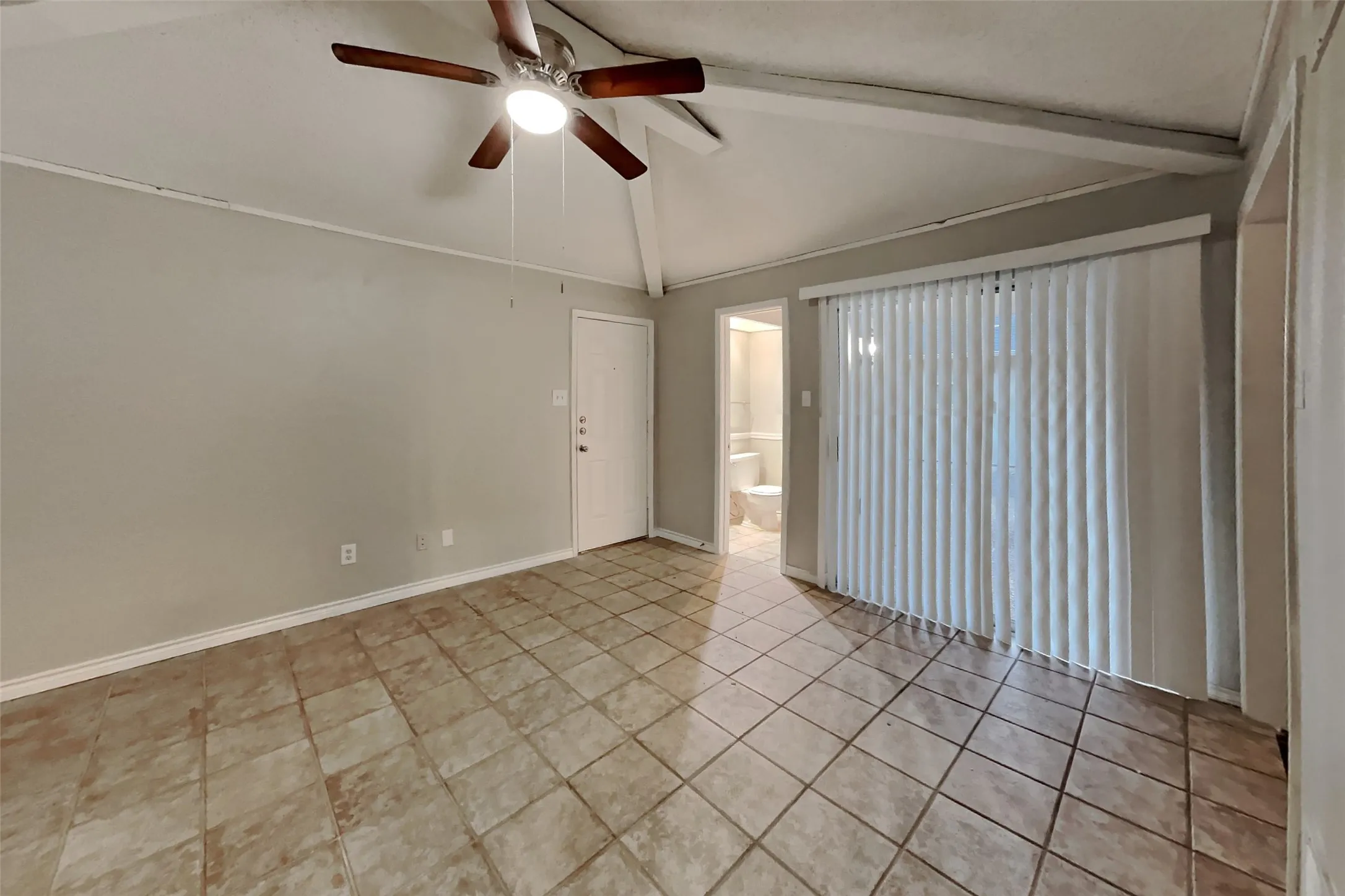 Single Family Residence For Rent in Collin County , 909 Keenan Circle, Plano, Texas 75075, 3 Bedroom, 3 Bathroom, 2 Garage spaces, 2,167 Sqft, built in 1977, mls#21373085, Real Estate Agent in Plano, Homes For Rent in Collin county, Homes For Rent in Plano, Realtor in Plano Texas, Real Estate Brokerage Independent Realty Texas, Luminita Cordes Realtor