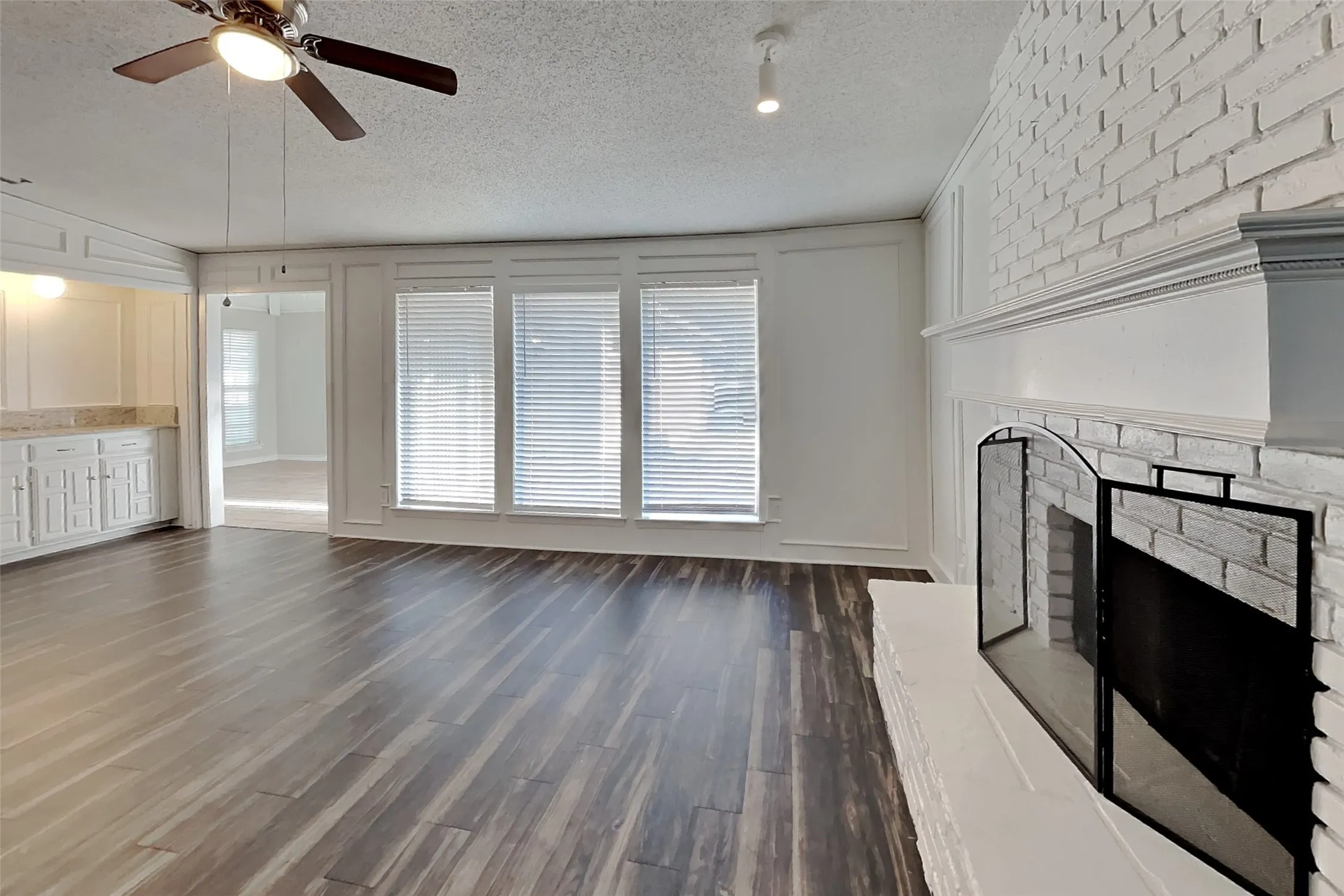 Single Family Residence For Rent in Collin County , 909 Keenan Circle, Plano, Texas 75075, 3 Bedroom, 3 Bathroom, 2 Garage spaces, 2,167 Sqft, built in 1977, mls#21373085, Real Estate Agent in Plano, Homes For Rent in Collin county, Homes For Rent in Plano, Realtor in Plano Texas, Real Estate Brokerage Independent Realty Texas, Luminita Cordes Realtor