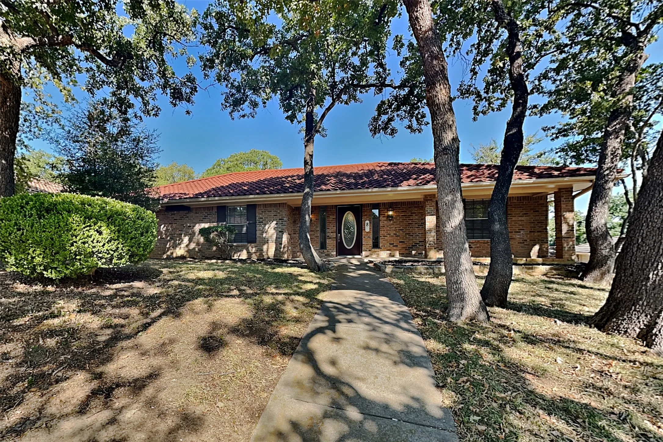 Single Family Residence For Rent in Denton County , 8 Lake Forest Drive, Trophy Club, Texas 76262, 4 Bedroom, 3 Bathroom, 2 Garage spaces, 2,696 Sqft, built in 1980, mls#21373087, Real Estate Agent in Trophy Club, Homes For Rent in Denton county, Homes For Rent in Trophy Club, Realtor in Trophy Club Texas, Real Estate Brokerage Independent Realty Texas, Luminita Cordes Realtor