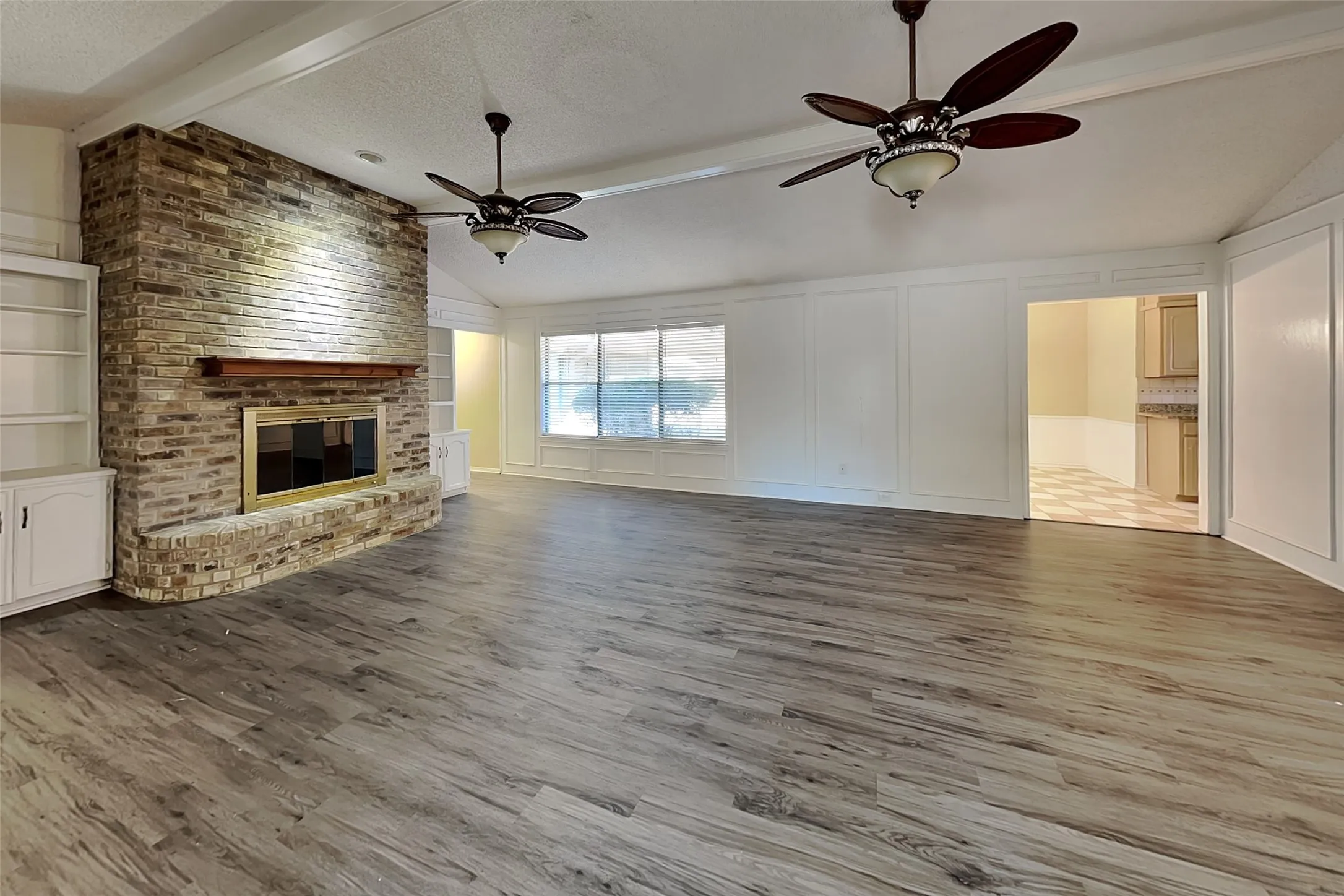 Single Family Residence For Rent in Denton County , 8 Lake Forest Drive, Trophy Club, Texas 76262, 4 Bedroom, 3 Bathroom, 2 Garage spaces, 2,696 Sqft, built in 1980, mls#21373087, Real Estate Agent in Trophy Club, Homes For Rent in Denton county, Homes For Rent in Trophy Club, Realtor in Trophy Club Texas, Real Estate Brokerage Independent Realty Texas, Luminita Cordes Realtor
