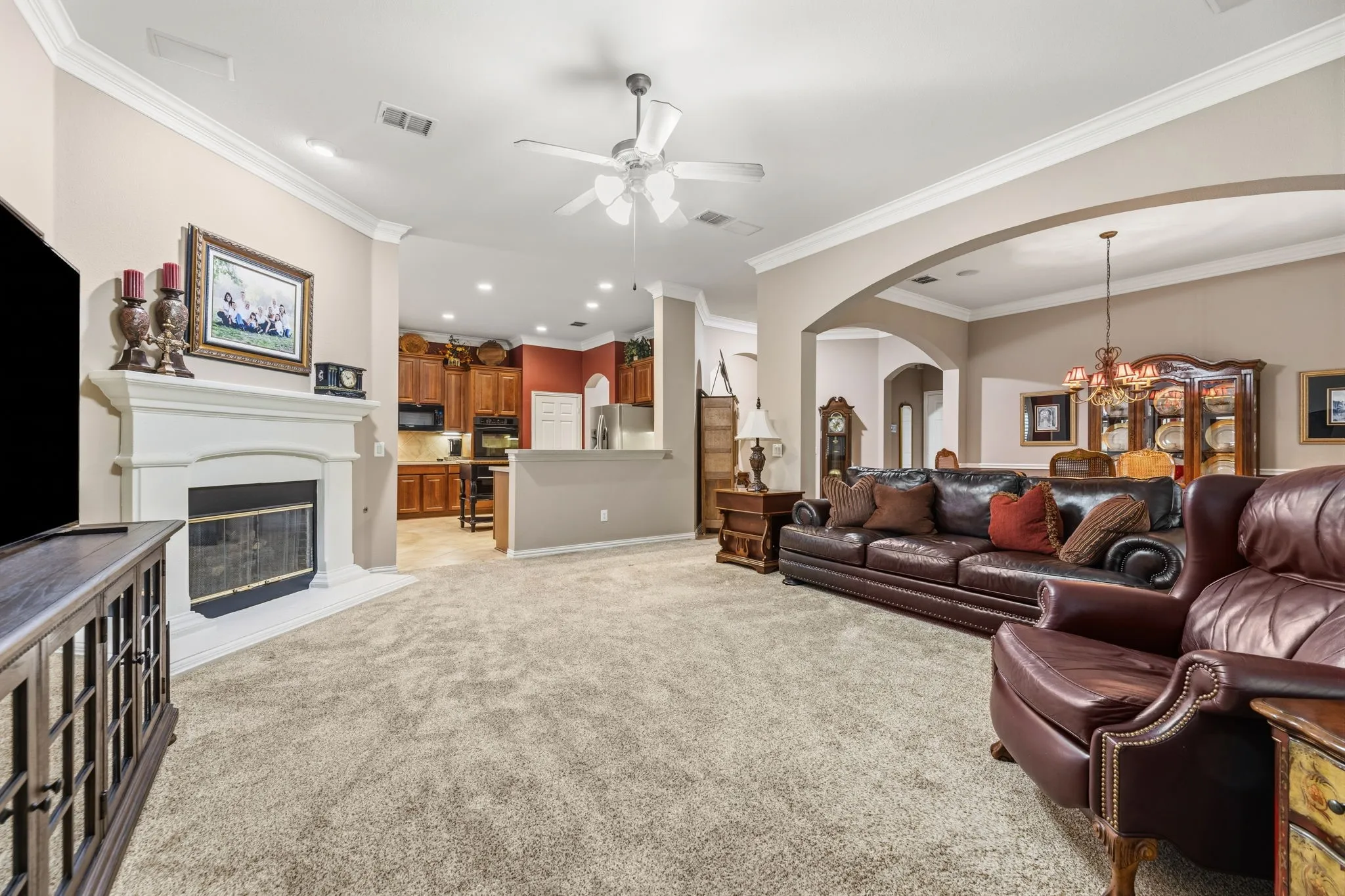 Single Family Residence For Sale in Collin County , 919 Quarry Oaks Drive, Fairview, Texas 75069, 3 Bedroom, 3 Bathroom, 2 Garage spaces, 2,631 Sqft, built in 2006, mls#21366209, Real Estate Agent in Fairview, Homes For Sale in Collin county, Homes For Sale in Fairview, Realtor in Fairview Texas, Real Estate Brokerage Independent Realty Texas, Luminita Cordes Realtor