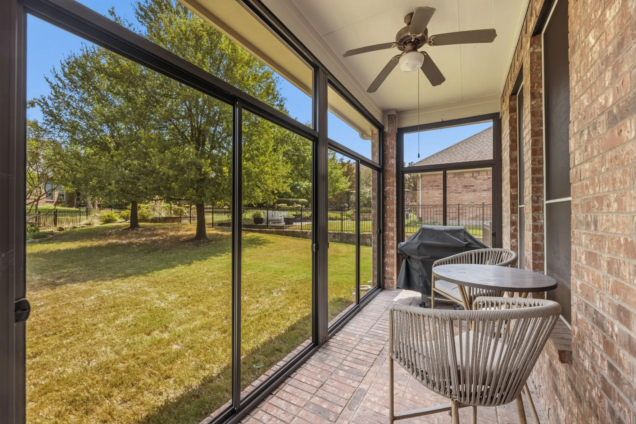 Single Family Residence For Sale in Collin County , 919 Quarry Oaks Drive, Fairview, Texas 75069, 3 Bedroom, 3 Bathroom, 2 Garage spaces, 2,631 Sqft, built in 2006, mls#21366209, Real Estate Agent in Fairview, Homes For Sale in Collin county, Homes For Sale in Fairview, Realtor in Fairview Texas, Real Estate Brokerage Independent Realty Texas, Luminita Cordes Realtor