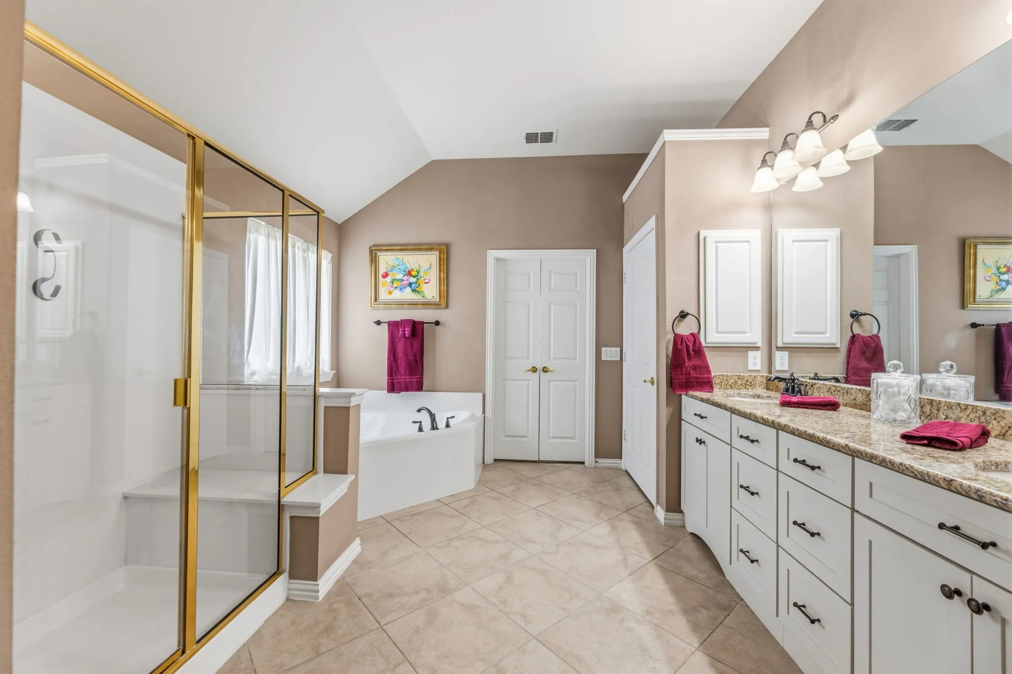 Single Family Residence For Sale in Collin County , 919 Quarry Oaks Drive, Fairview, Texas 75069, 3 Bedroom, 3 Bathroom, 2 Garage spaces, 2,631 Sqft, built in 2006, mls#21366209, Real Estate Agent in Fairview, Homes For Sale in Collin county, Homes For Sale in Fairview, Realtor in Fairview Texas, Real Estate Brokerage Independent Realty Texas, Luminita Cordes Realtor