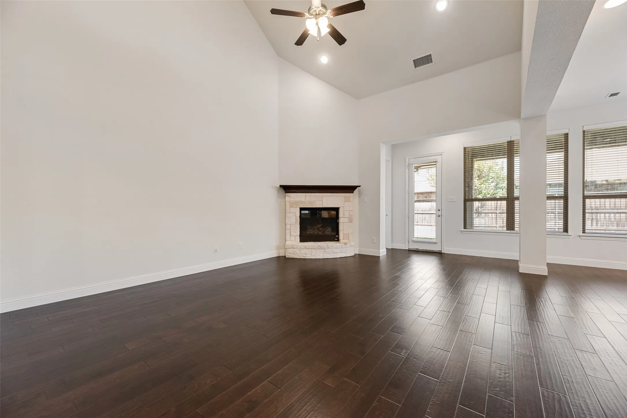 Single Family Residence For Rent in Denton County , 16021 Benbrook Boulevard, Prosper, Texas 75078, 4 Bedroom, 3 Bathroom, 2 Garage spaces, 3,137 Sqft, built in 2017, mls#21373096, Real Estate Agent in Prosper, Homes For Rent in Denton county, Homes For Rent in Prosper, Realtor in Prosper Texas, Real Estate Brokerage Independent Realty Texas, Luminita Cordes Realtor