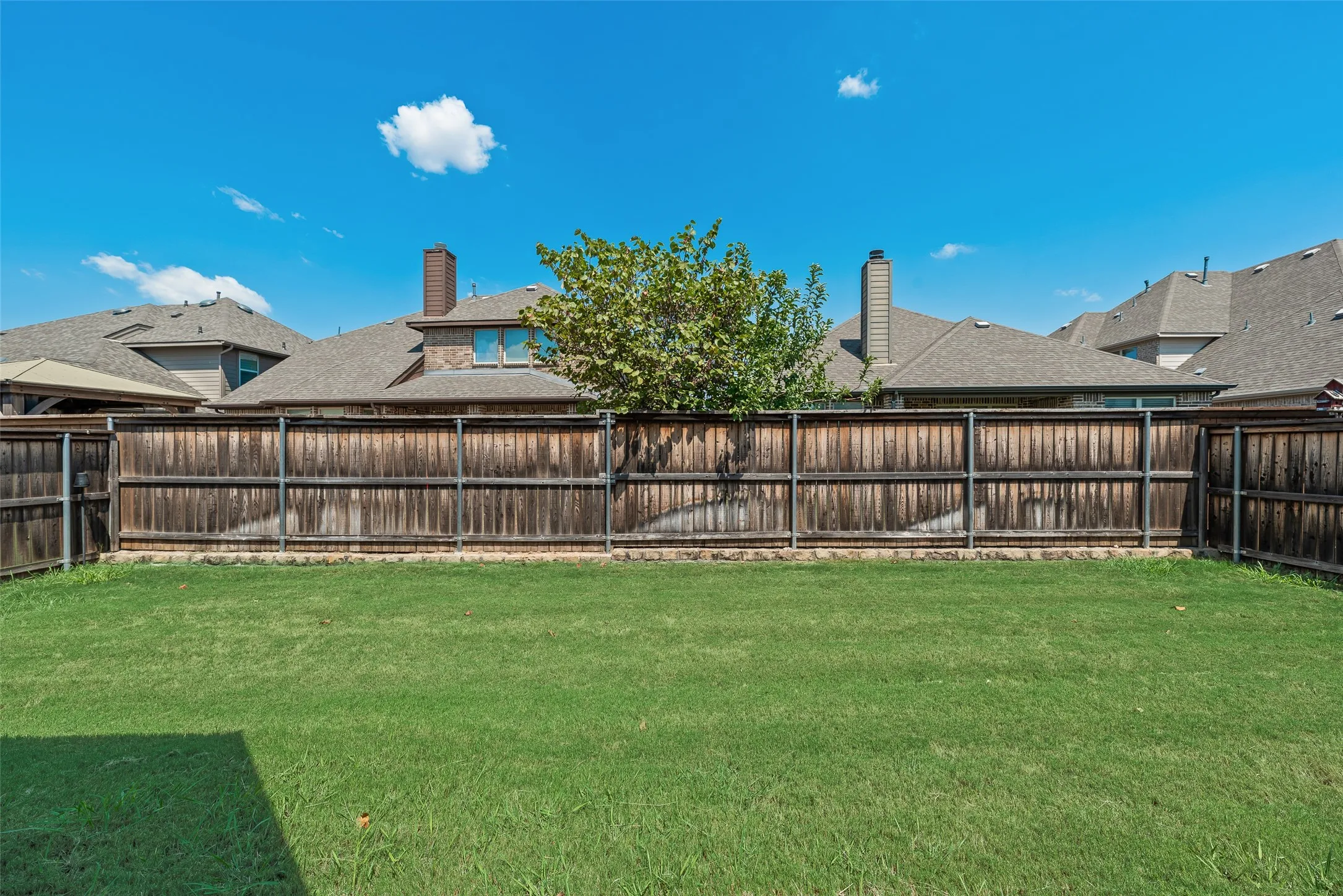 Single Family Residence For Rent in Denton County , 16021 Benbrook Boulevard, Prosper, Texas 75078, 4 Bedroom, 3 Bathroom, 2 Garage spaces, 3,137 Sqft, built in 2017, mls#21373096, Real Estate Agent in Prosper, Homes For Rent in Denton county, Homes For Rent in Prosper, Realtor in Prosper Texas, Real Estate Brokerage Independent Realty Texas, Luminita Cordes Realtor