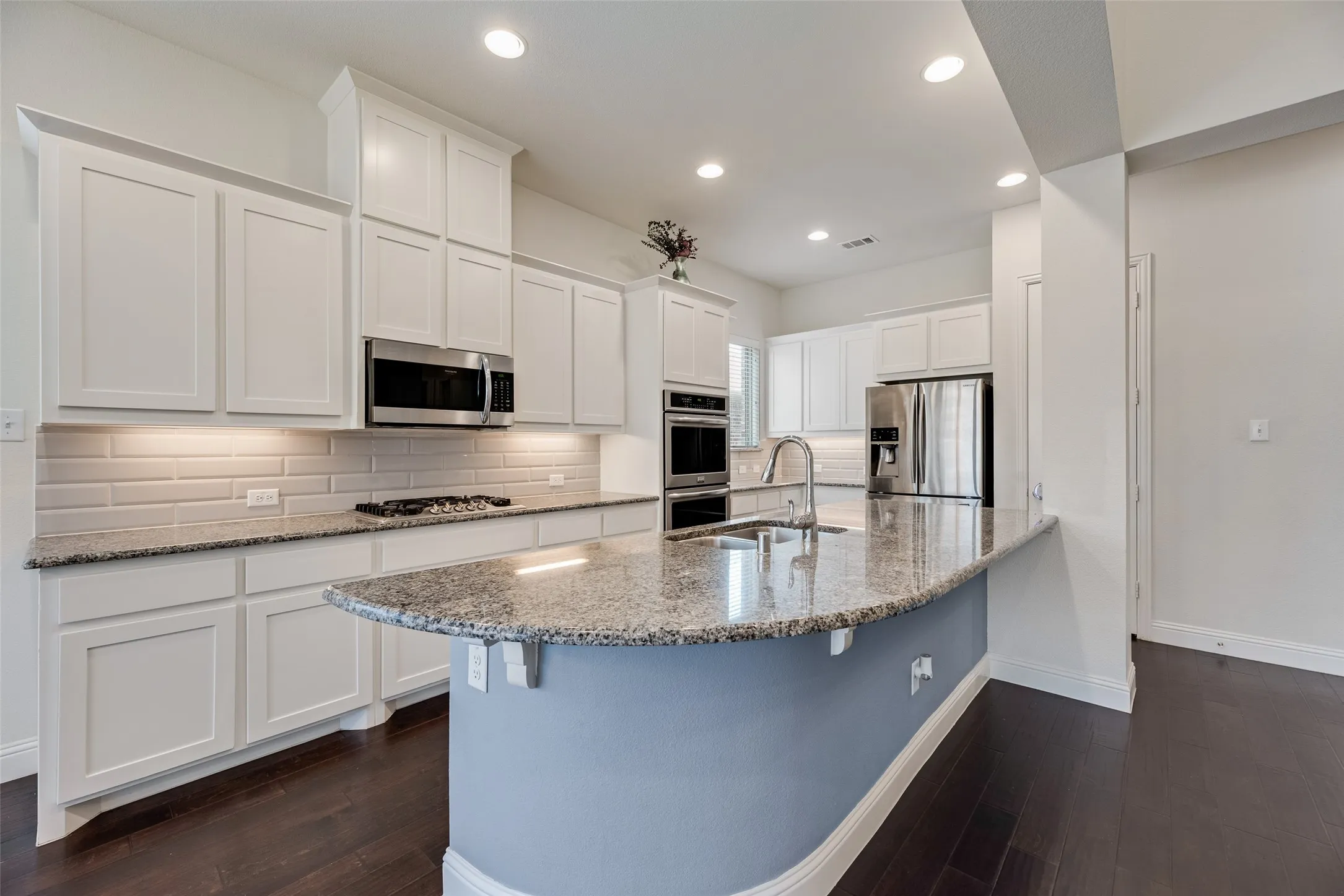 Single Family Residence For Rent in Denton County , 16021 Benbrook Boulevard, Prosper, Texas 75078, 4 Bedroom, 3 Bathroom, 2 Garage spaces, 3,137 Sqft, built in 2017, mls#21373096, Real Estate Agent in Prosper, Homes For Rent in Denton county, Homes For Rent in Prosper, Realtor in Prosper Texas, Real Estate Brokerage Independent Realty Texas, Luminita Cordes Realtor