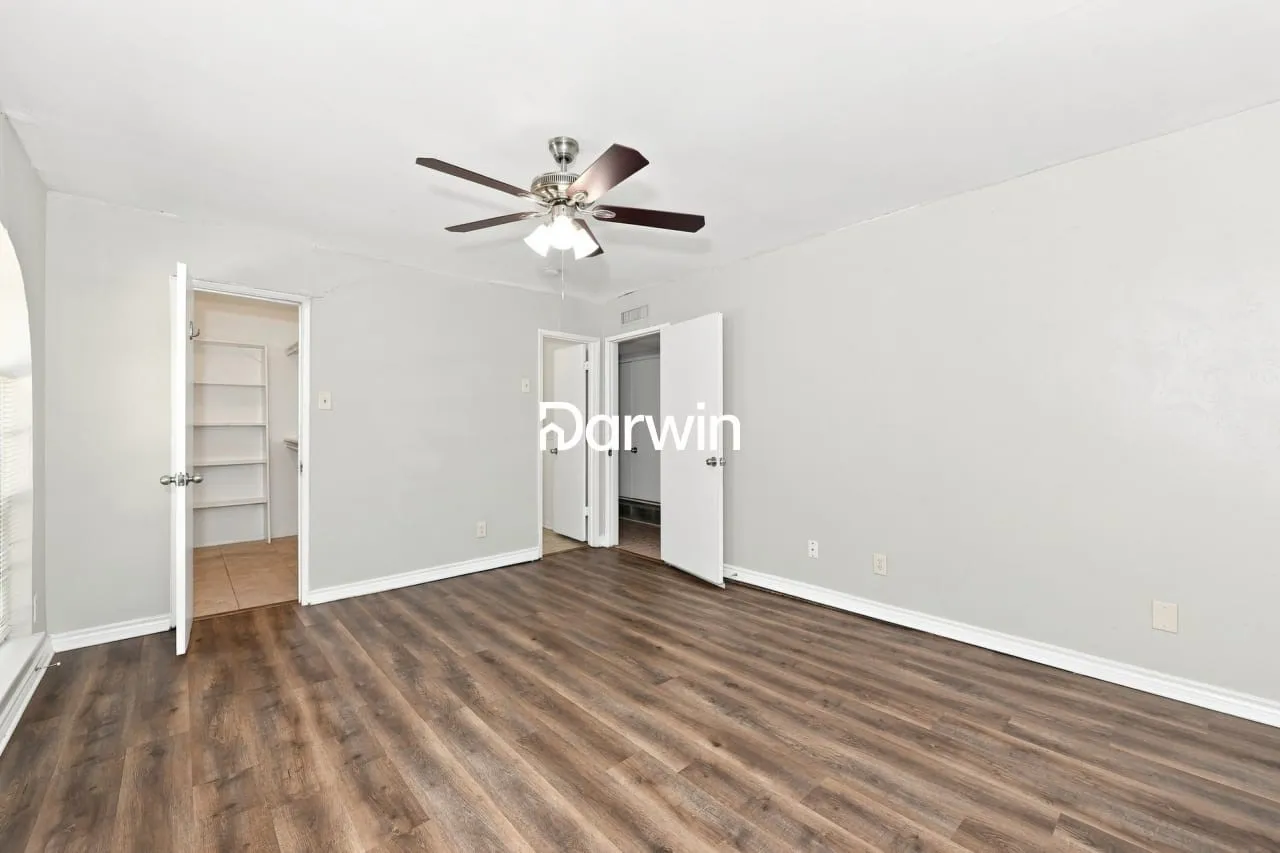 Single Family Residence For Rent in Denton County , 1504 Carnation Drive, Lewisville, Texas 75067, 4 Bedroom, 2 Bathroom, 2 Garage spaces, 2,080 Sqft, built in 1973, mls#21373102, Real Estate Agent in Lewisville, Homes For Rent in Denton county, Homes For Rent in Lewisville, Realtor in Lewisville Texas, Real Estate Brokerage Independent Realty Texas, Luminita Cordes Realtor