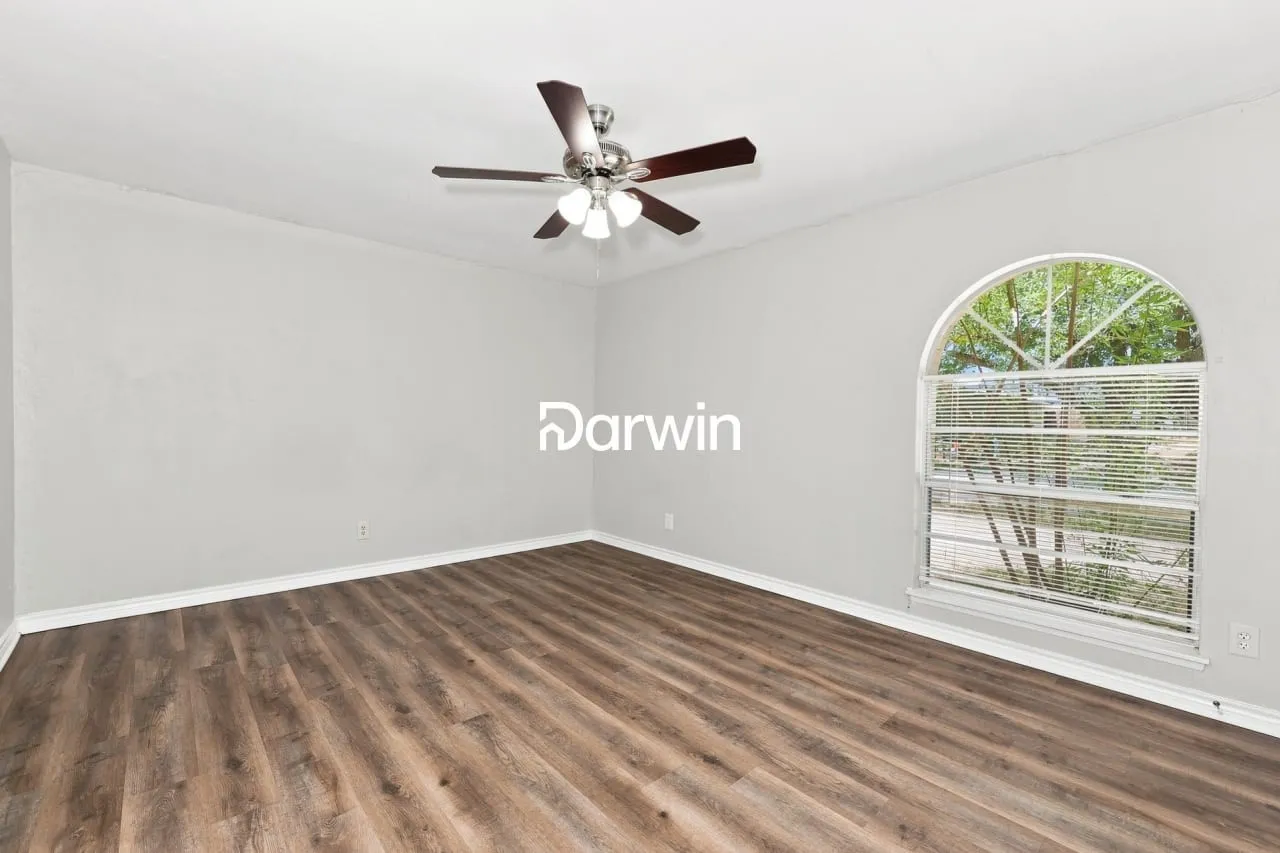 Single Family Residence For Rent in Denton County , 1504 Carnation Drive, Lewisville, Texas 75067, 4 Bedroom, 2 Bathroom, 2 Garage spaces, 2,080 Sqft, built in 1973, mls#21373102, Real Estate Agent in Lewisville, Homes For Rent in Denton county, Homes For Rent in Lewisville, Realtor in Lewisville Texas, Real Estate Brokerage Independent Realty Texas, Luminita Cordes Realtor
