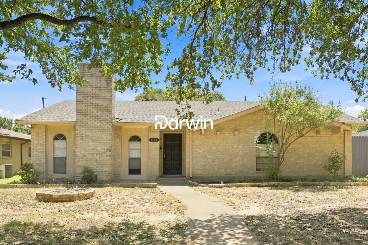Single Family Residence For Rent in Denton County , 1504 Carnation Drive, Lewisville, Texas 75067, 4 Bedroom, 2 Bathroom, 2 Garage spaces, 2,080 Sqft, built in 1973, mls#21373102, Real Estate Agent in Lewisville, Homes For Rent in Denton county, Homes For Rent in Lewisville, Realtor in Lewisville Texas, Real Estate Brokerage Independent Realty Texas, Luminita Cordes Realtor