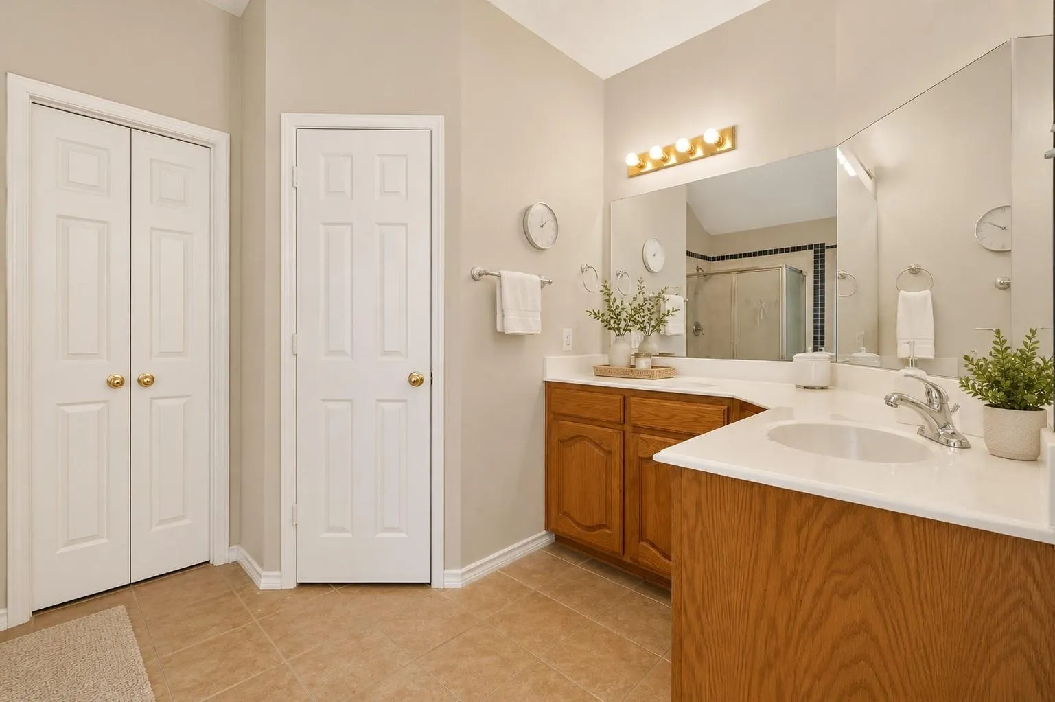 Single Family Residence For Sale in Dallas County , 3509 Mistletoe Lane, Rowlett, Texas 75088, 4 Bedroom, 4 Bathroom, 2 Garage spaces, 3,193 Sqft, built in 2002, mls#21373110, Real Estate Agent in Rowlett, Homes For Sale in Dallas county, Homes For Sale in Rowlett, Realtor in Rowlett Texas, Real Estate Brokerage Independent Realty Texas, Luminita Cordes Realtor