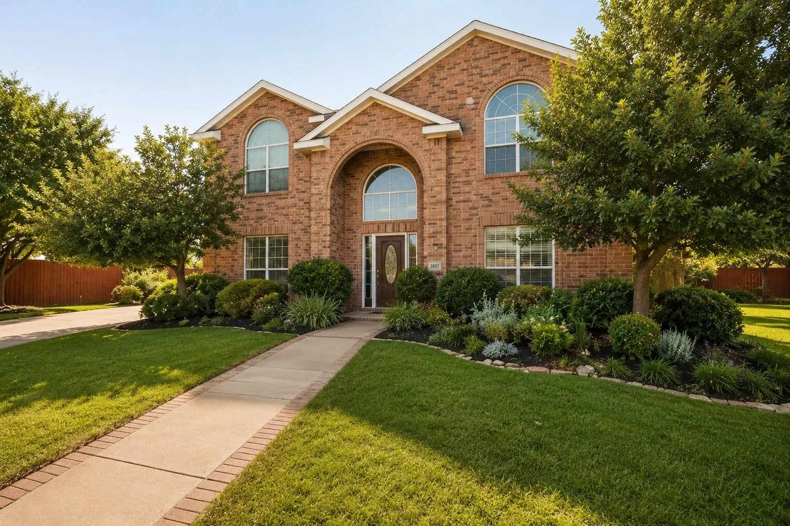 Single Family Residence For Sale in Dallas County , 3509 Mistletoe Lane, Rowlett, Texas 75088, 4 Bedroom, 4 Bathroom, 2 Garage spaces, 3,193 Sqft, built in 2002, mls#21373110, Real Estate Agent in Rowlett, Homes For Sale in Dallas county, Homes For Sale in Rowlett, Realtor in Rowlett Texas, Real Estate Brokerage Independent Realty Texas, Luminita Cordes Realtor