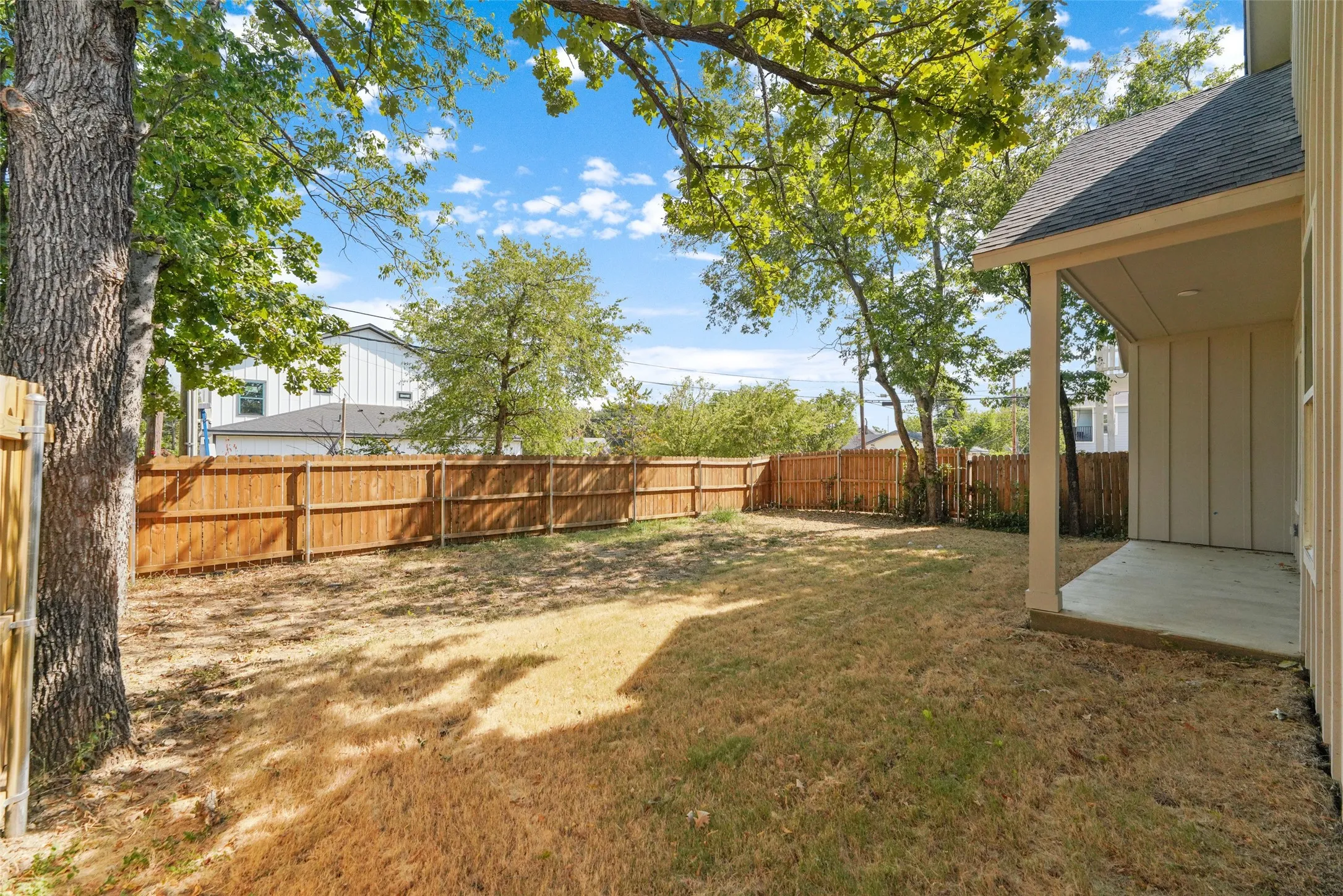 Single Family Residence For Sale in Tarrant County , 1633 E Tucker Street, Fort Worth, Texas 76104, 3 Bedroom, 2 Bathroom, 2 Garage spaces, 1,714 Sqft, built in 2026, mls#21372853, Real Estate Agent in Fort Worth, Homes For Sale in Tarrant county, Homes For Sale in Fort Worth, Realtor in Fort Worth Texas, Real Estate Brokerage Independent Realty Texas, Luminita Cordes Realtor