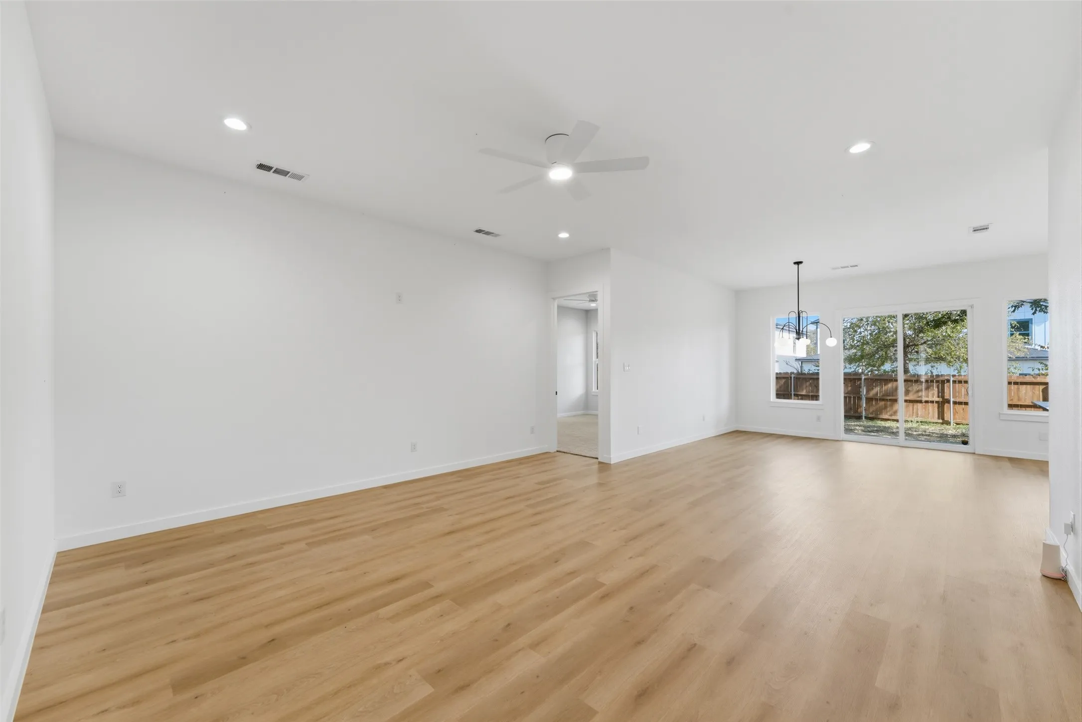 Single Family Residence For Sale in Tarrant County , 1633 E Tucker Street, Fort Worth, Texas 76104, 3 Bedroom, 2 Bathroom, 2 Garage spaces, 1,714 Sqft, built in 2026, mls#21372853, Real Estate Agent in Fort Worth, Homes For Sale in Tarrant county, Homes For Sale in Fort Worth, Realtor in Fort Worth Texas, Real Estate Brokerage Independent Realty Texas, Luminita Cordes Realtor