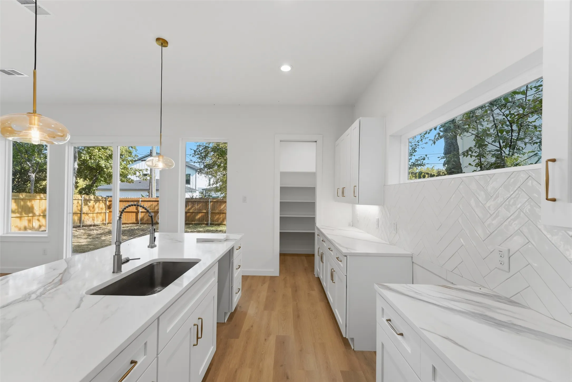Single Family Residence For Sale in Tarrant County , 1633 E Tucker Street, Fort Worth, Texas 76104, 3 Bedroom, 2 Bathroom, 2 Garage spaces, 1,714 Sqft, built in 2026, mls#21372853, Real Estate Agent in Fort Worth, Homes For Sale in Tarrant county, Homes For Sale in Fort Worth, Realtor in Fort Worth Texas, Real Estate Brokerage Independent Realty Texas, Luminita Cordes Realtor