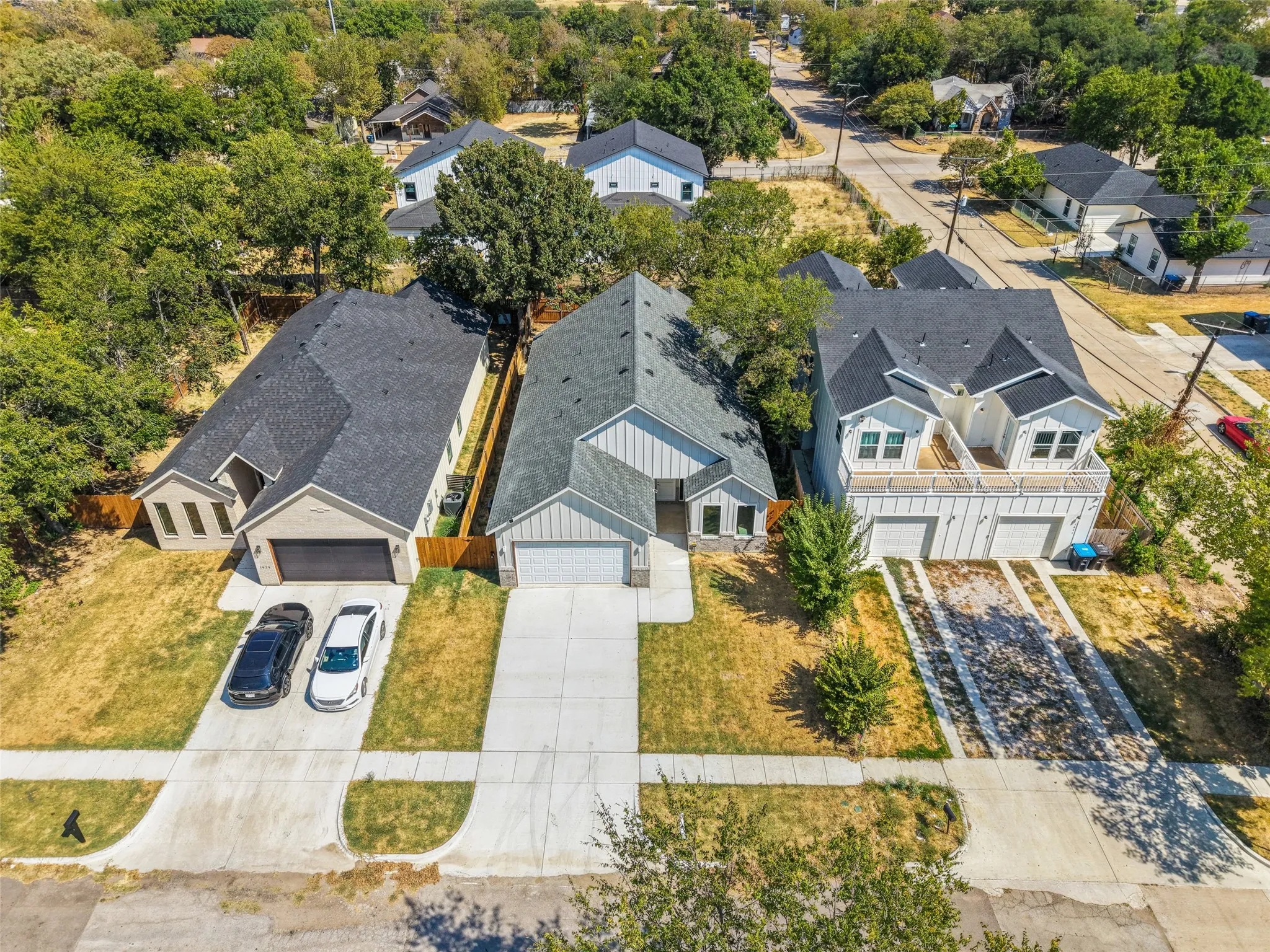 Single Family Residence For Sale in Tarrant County , 1633 E Tucker Street, Fort Worth, Texas 76104, 3 Bedroom, 2 Bathroom, 2 Garage spaces, 1,714 Sqft, built in 2026, mls#21372853, Real Estate Agent in Fort Worth, Homes For Sale in Tarrant county, Homes For Sale in Fort Worth, Realtor in Fort Worth Texas, Real Estate Brokerage Independent Realty Texas, Luminita Cordes Realtor