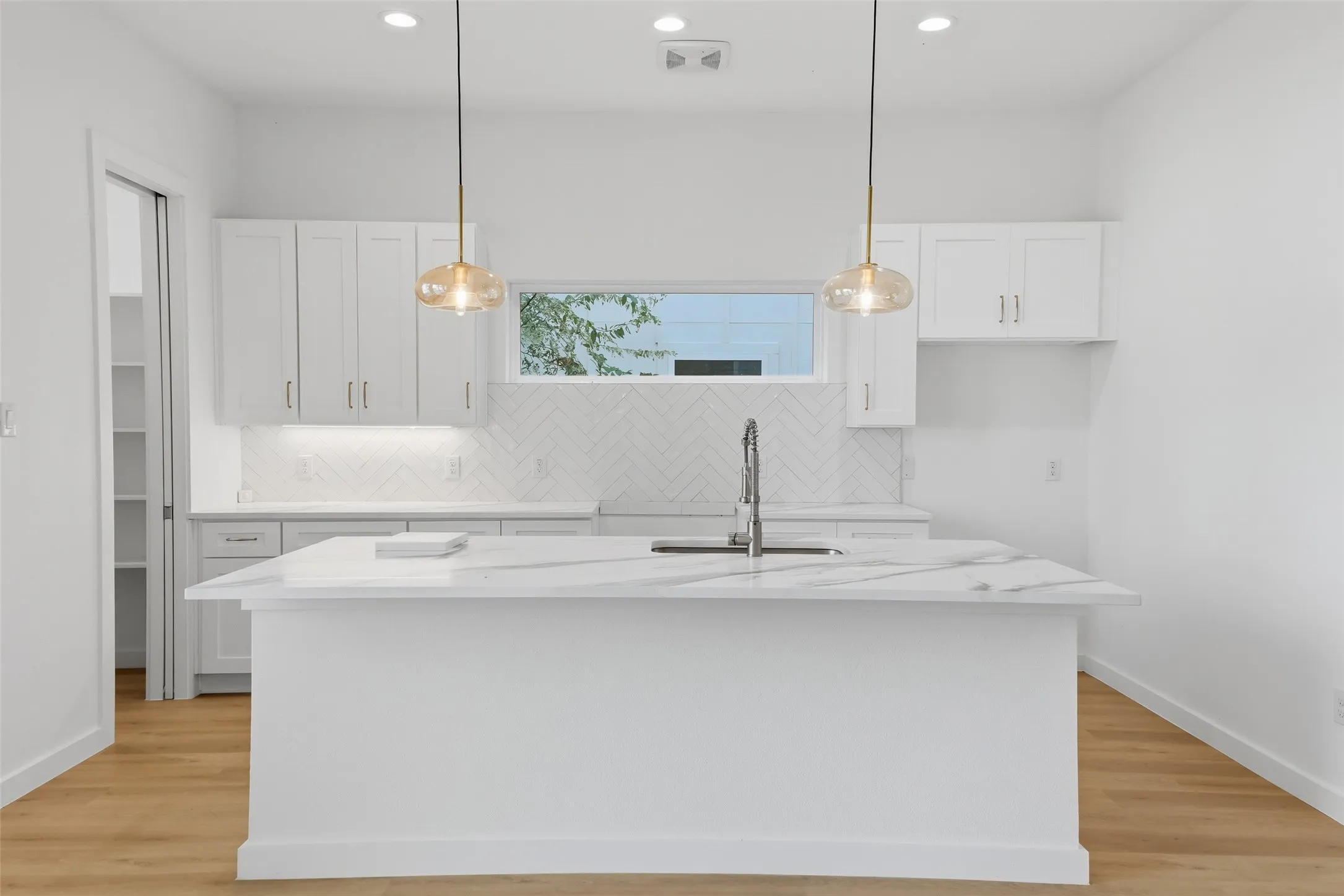 Single Family Residence For Sale in Tarrant County , 1633 E Tucker Street, Fort Worth, Texas 76104, 3 Bedroom, 2 Bathroom, 2 Garage spaces, 1,714 Sqft, built in 2026, mls#21372853, Real Estate Agent in Fort Worth, Homes For Sale in Tarrant county, Homes For Sale in Fort Worth, Realtor in Fort Worth Texas, Real Estate Brokerage Independent Realty Texas, Luminita Cordes Realtor