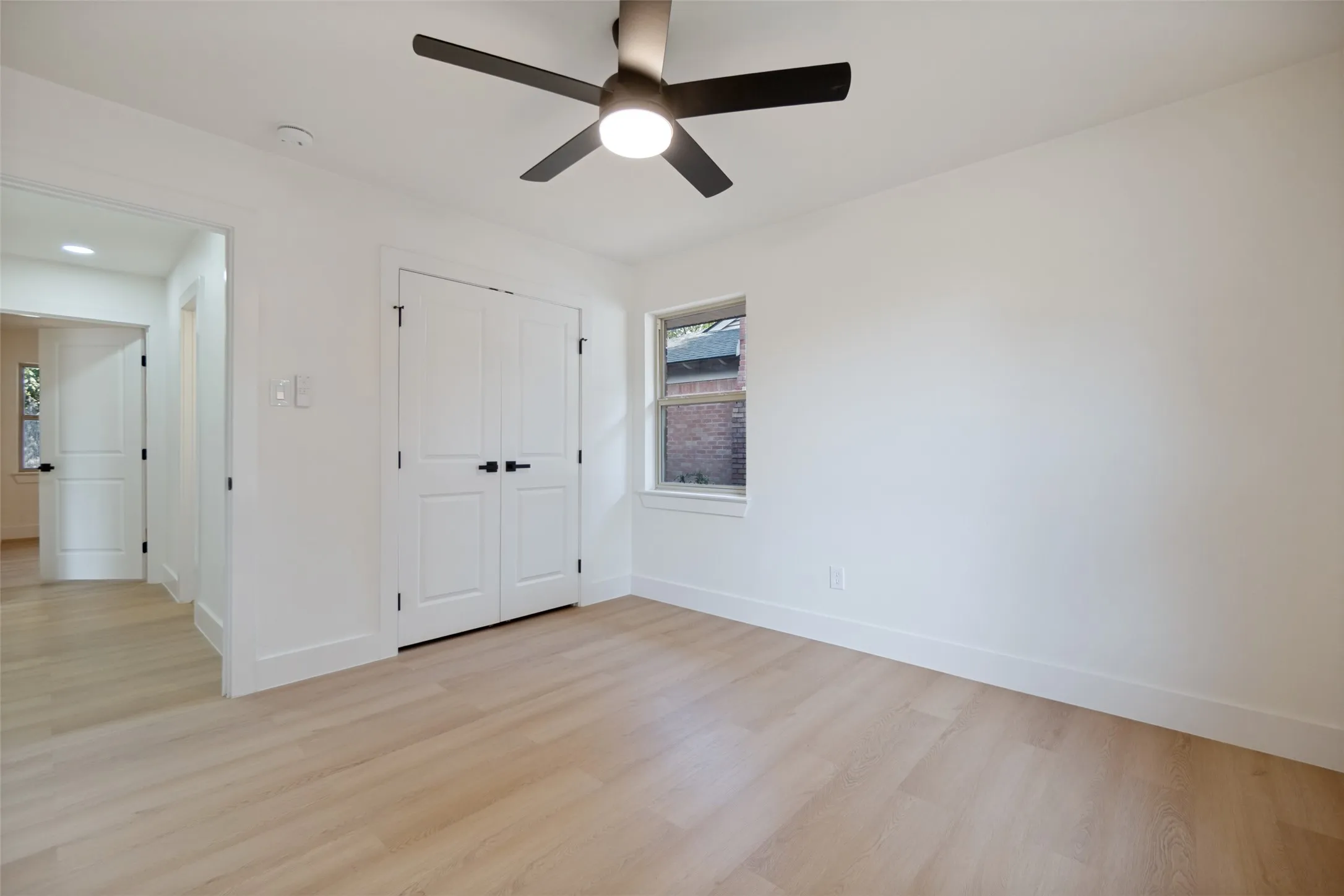 Single Family Residence For Sale in Dallas County , 9102 Lindaro Lane, Dallas, Texas 75228, 3 Bedroom, 2 Bathroom, 2 Garage spaces, 1,560 Sqft, built in 1957, mls#21373111, Real Estate Agent in Dallas, Homes For Sale in Dallas county, Homes For Sale in Dallas, Realtor in Dallas Texas, Real Estate Brokerage Independent Realty Texas, Luminita Cordes Realtor