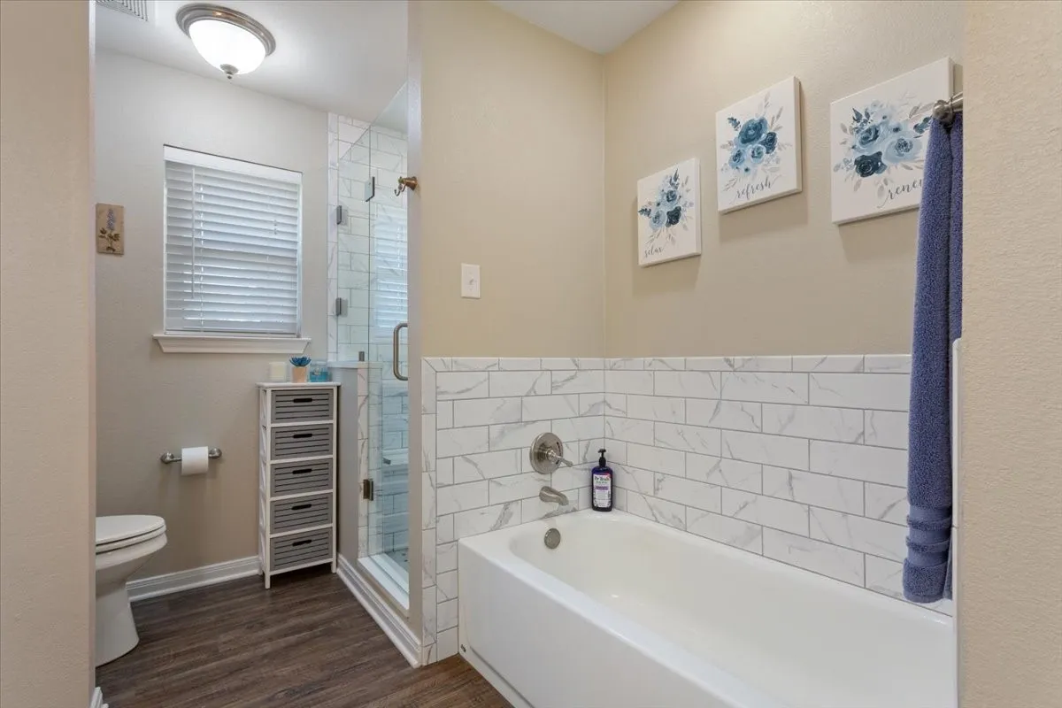 Single Family Residence For Sale in Mc Lennan County , 354 Bluebonnet Lane, Lorena, Texas 76655, 3 Bedroom, 2 Bathroom, Garage spaces, 1,786 Sqft, built in 2005, mls#21372751, Real Estate Agent in Lorena, Homes For Sale in Mc Lennan county, Homes For Sale in Lorena, Realtor in Lorena Texas, Real Estate Brokerage Independent Realty Texas, Luminita Cordes Realtor