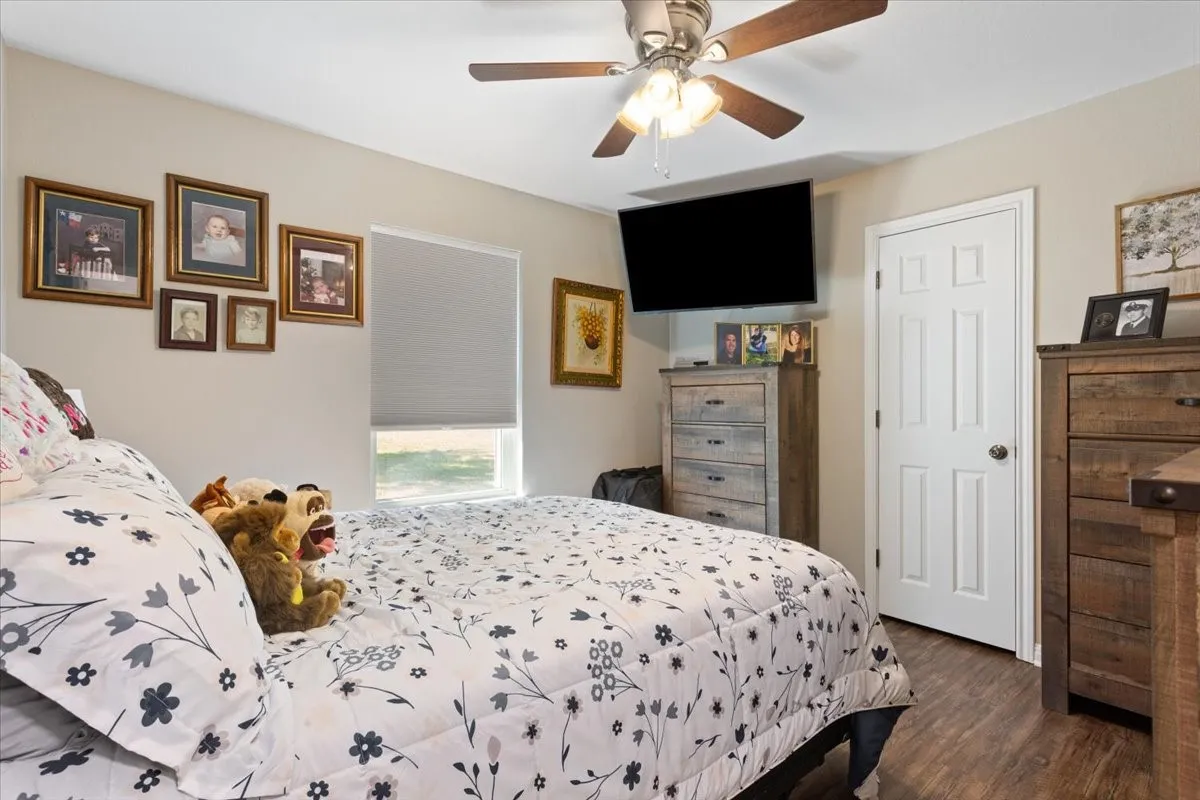 Single Family Residence For Sale in Mc Lennan County , 354 Bluebonnet Lane, Lorena, Texas 76655, 3 Bedroom, 2 Bathroom, Garage spaces, 1,786 Sqft, built in 2005, mls#21372751, Real Estate Agent in Lorena, Homes For Sale in Mc Lennan county, Homes For Sale in Lorena, Realtor in Lorena Texas, Real Estate Brokerage Independent Realty Texas, Luminita Cordes Realtor