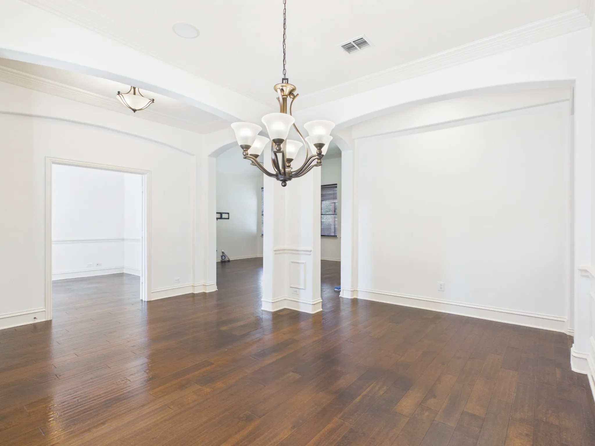 Very open first floor
