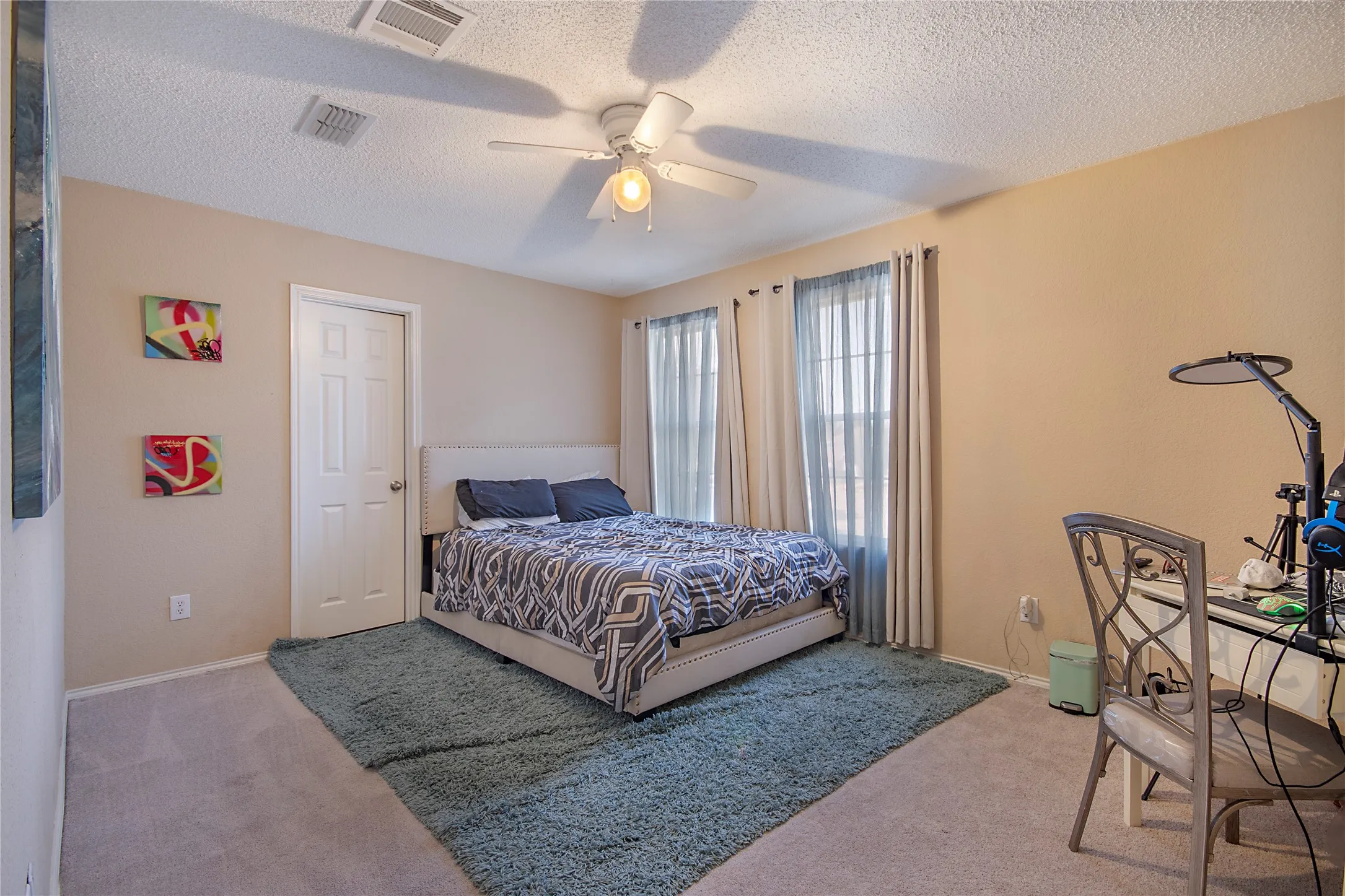 Single Family Residence For Sale in Dallas County , 6659 Leaning Oaks Street, Dallas, Texas 75241, 3 Bedroom, 3 Bathroom, 2 Garage spaces, 3,370 Sqft, built in 2006, mls#21371636, Real Estate Agent in Dallas, Homes For Sale in Dallas county, Homes For Sale in Dallas, Realtor in Dallas Texas, Real Estate Brokerage Independent Realty Texas, Luminita Cordes Realtor