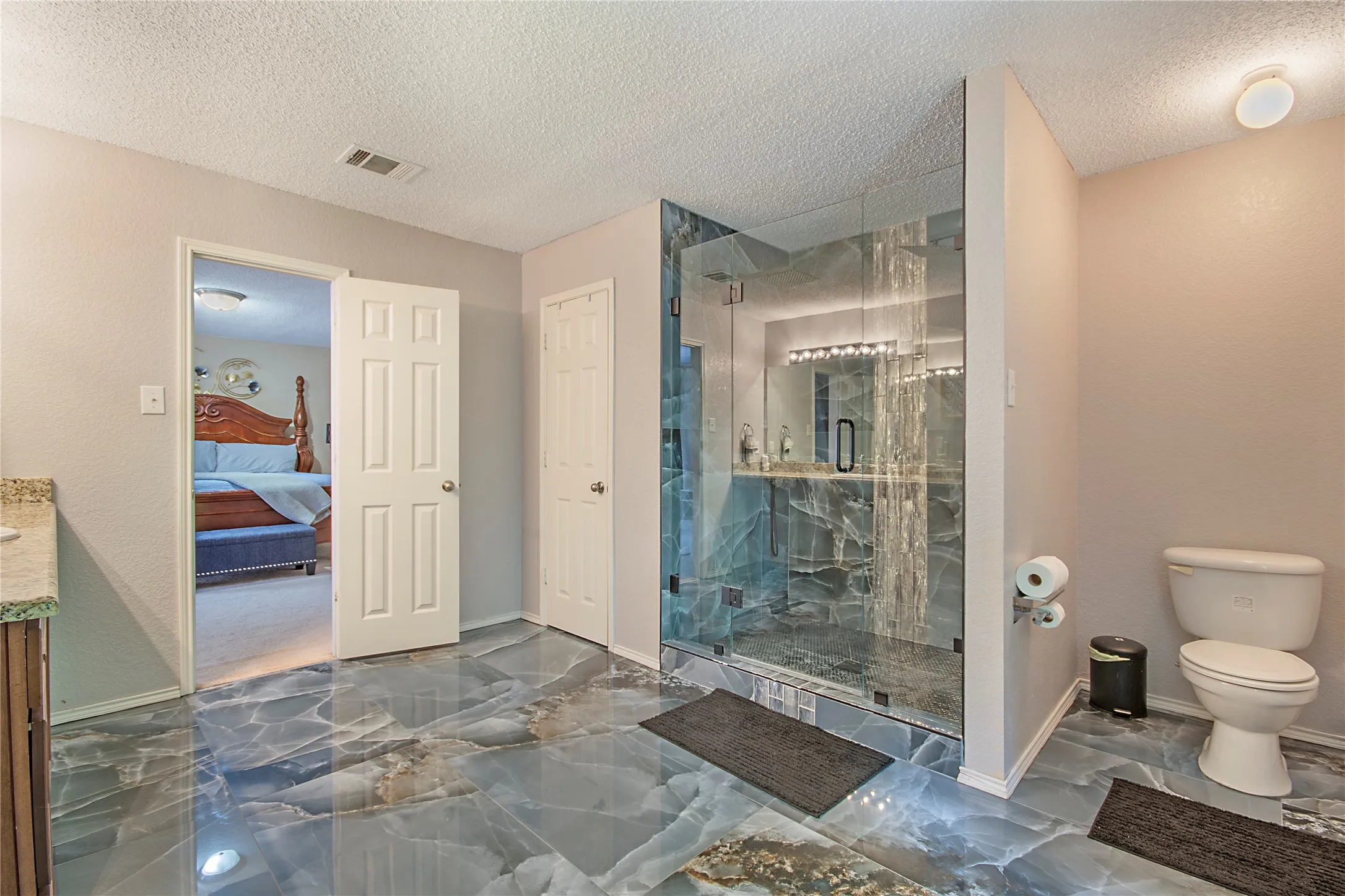 Single Family Residence For Sale in Dallas County , 6659 Leaning Oaks Street, Dallas, Texas 75241, 3 Bedroom, 3 Bathroom, 2 Garage spaces, 3,370 Sqft, built in 2006, mls#21371636, Real Estate Agent in Dallas, Homes For Sale in Dallas county, Homes For Sale in Dallas, Realtor in Dallas Texas, Real Estate Brokerage Independent Realty Texas, Luminita Cordes Realtor