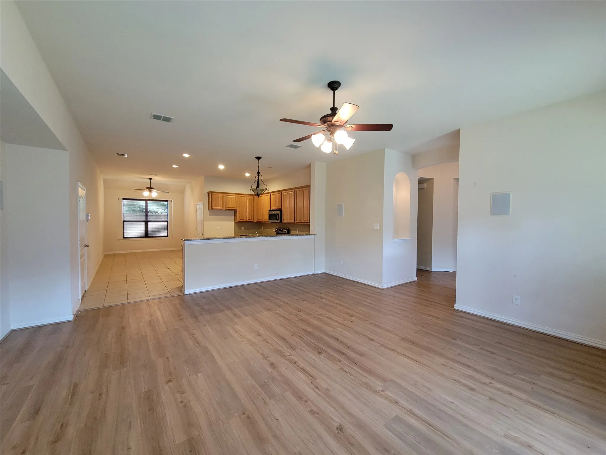 Single Family Residence For Rent in Dallas County , 4805 Prairie Aster Drive, Garland, Texas 75043, 4 Bedroom, 3 Bathroom, 3 Garage spaces, 2,559 Sqft, built in 2006, mls#21373130, Real Estate Agent in Garland, Homes For Rent in Dallas county, Homes For Rent in Garland, Realtor in Garland Texas, Real Estate Brokerage Independent Realty Texas, Luminita Cordes Realtor