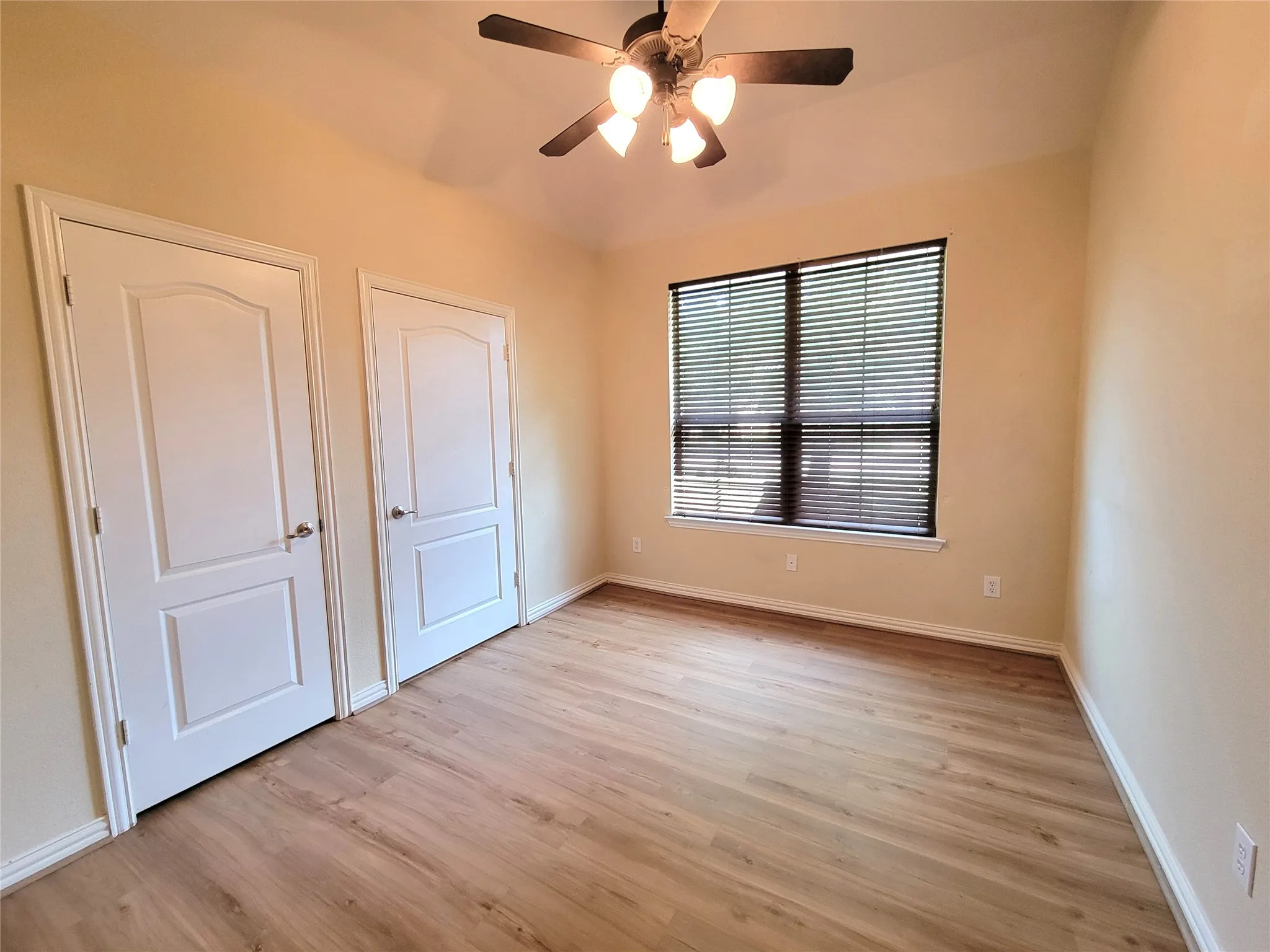 Single Family Residence For Rent in Dallas County , 4805 Prairie Aster Drive, Garland, Texas 75043, 4 Bedroom, 3 Bathroom, 3 Garage spaces, 2,559 Sqft, built in 2006, mls#21373130, Real Estate Agent in Garland, Homes For Rent in Dallas county, Homes For Rent in Garland, Realtor in Garland Texas, Real Estate Brokerage Independent Realty Texas, Luminita Cordes Realtor