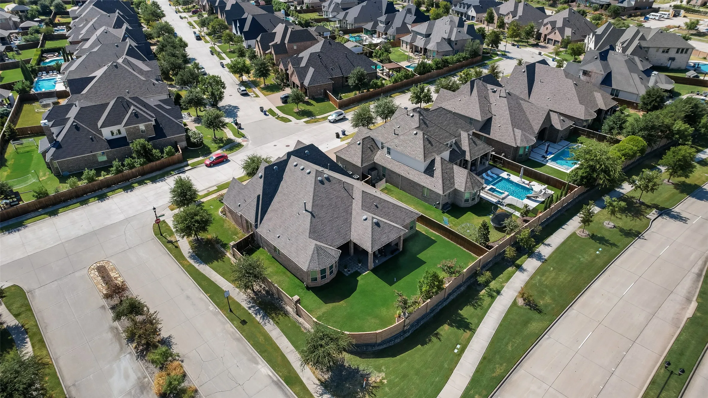 Single Family Residence For Sale in Collin County , 3815 Alleyton Way, Celina, Texas 75009, 4 Bedroom, 5 Bathroom, 3 Garage spaces, 3,260 Sqft, built in 2015, mls#21373121, Real Estate Agent in Celina, Homes For Sale in Collin county, Homes For Sale in Celina, Realtor in Celina Texas, Real Estate Brokerage Independent Realty Texas, Luminita Cordes Realtor
