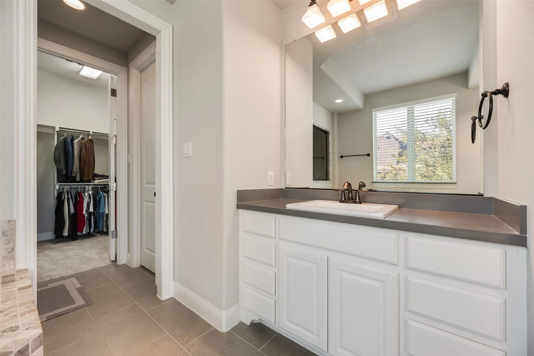 Single Family Residence For Sale in Collin County , 3815 Alleyton Way, Celina, Texas 75009, 4 Bedroom, 5 Bathroom, 3 Garage spaces, 3,260 Sqft, built in 2015, mls#21373121, Real Estate Agent in Celina, Homes For Sale in Collin county, Homes For Sale in Celina, Realtor in Celina Texas, Real Estate Brokerage Independent Realty Texas, Luminita Cordes Realtor