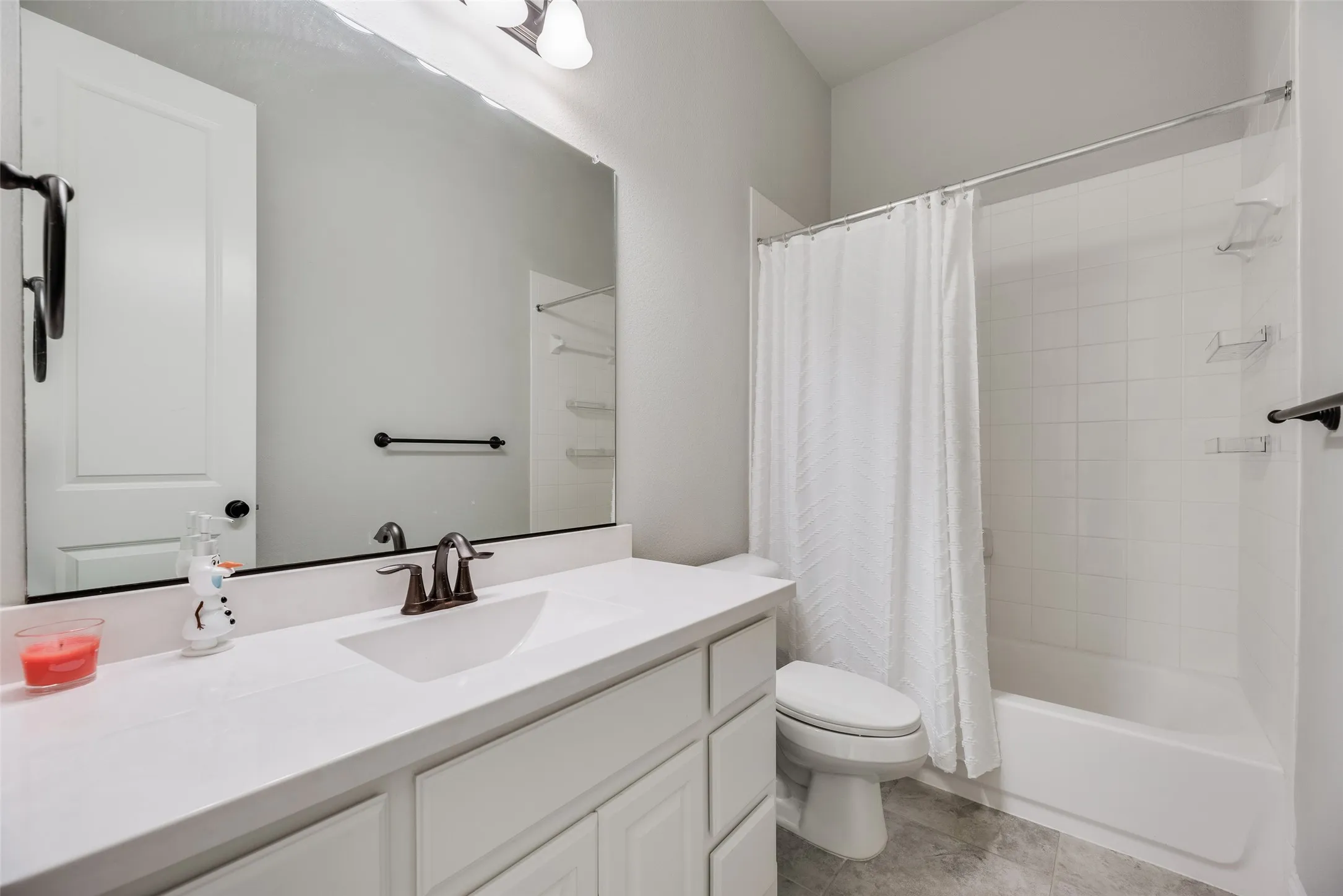 Single Family Residence For Sale in Collin County , 3815 Alleyton Way, Celina, Texas 75009, 4 Bedroom, 5 Bathroom, 3 Garage spaces, 3,260 Sqft, built in 2015, mls#21373121, Real Estate Agent in Celina, Homes For Sale in Collin county, Homes For Sale in Celina, Realtor in Celina Texas, Real Estate Brokerage Independent Realty Texas, Luminita Cordes Realtor