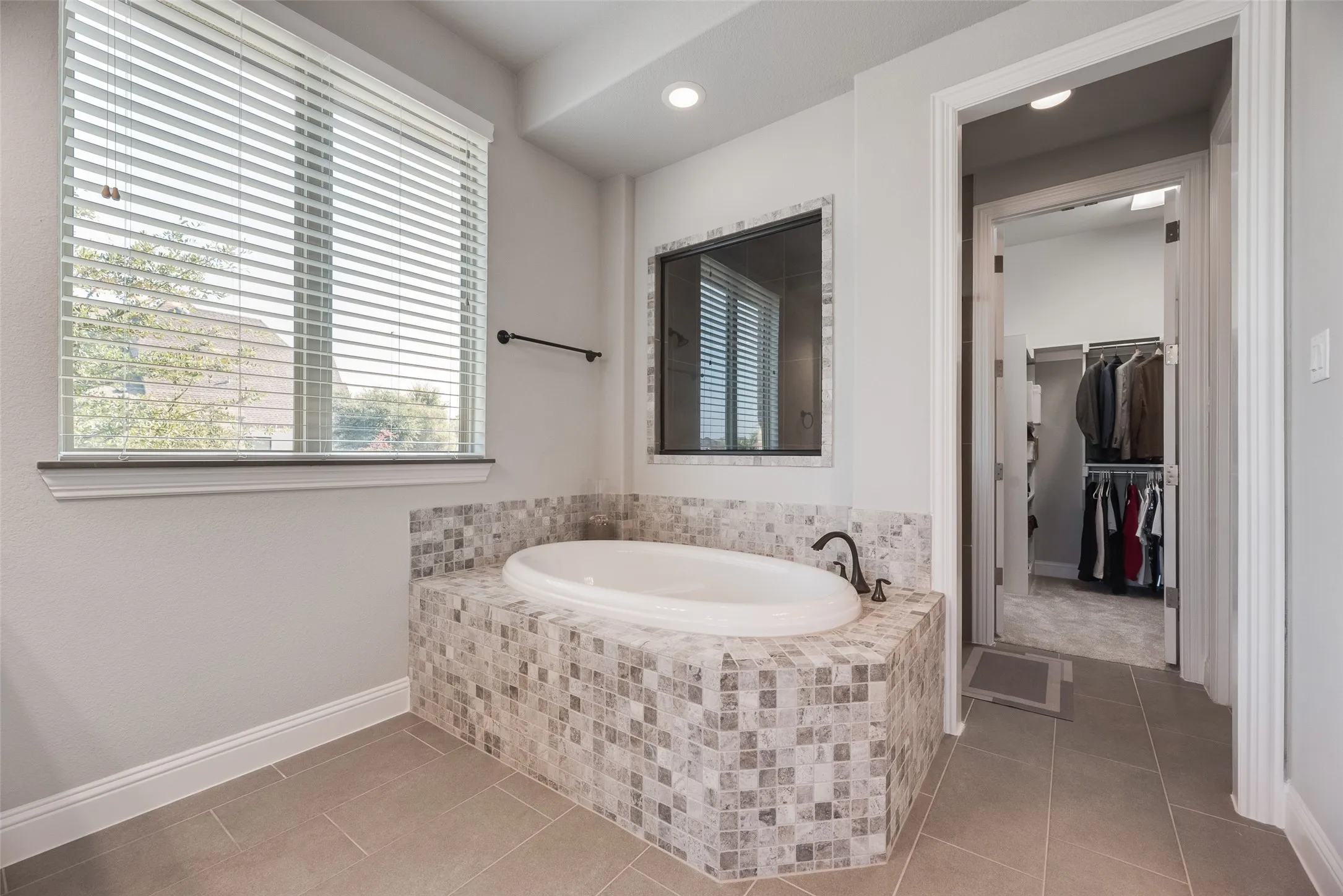 Single Family Residence For Sale in Collin County , 3815 Alleyton Way, Celina, Texas 75009, 4 Bedroom, 5 Bathroom, 3 Garage spaces, 3,260 Sqft, built in 2015, mls#21373121, Real Estate Agent in Celina, Homes For Sale in Collin county, Homes For Sale in Celina, Realtor in Celina Texas, Real Estate Brokerage Independent Realty Texas, Luminita Cordes Realtor