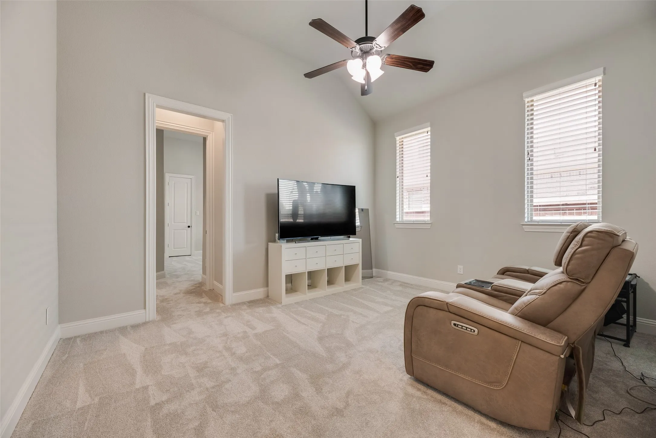 Single Family Residence For Sale in Collin County , 3815 Alleyton Way, Celina, Texas 75009, 4 Bedroom, 5 Bathroom, 3 Garage spaces, 3,260 Sqft, built in 2015, mls#21373121, Real Estate Agent in Celina, Homes For Sale in Collin county, Homes For Sale in Celina, Realtor in Celina Texas, Real Estate Brokerage Independent Realty Texas, Luminita Cordes Realtor
