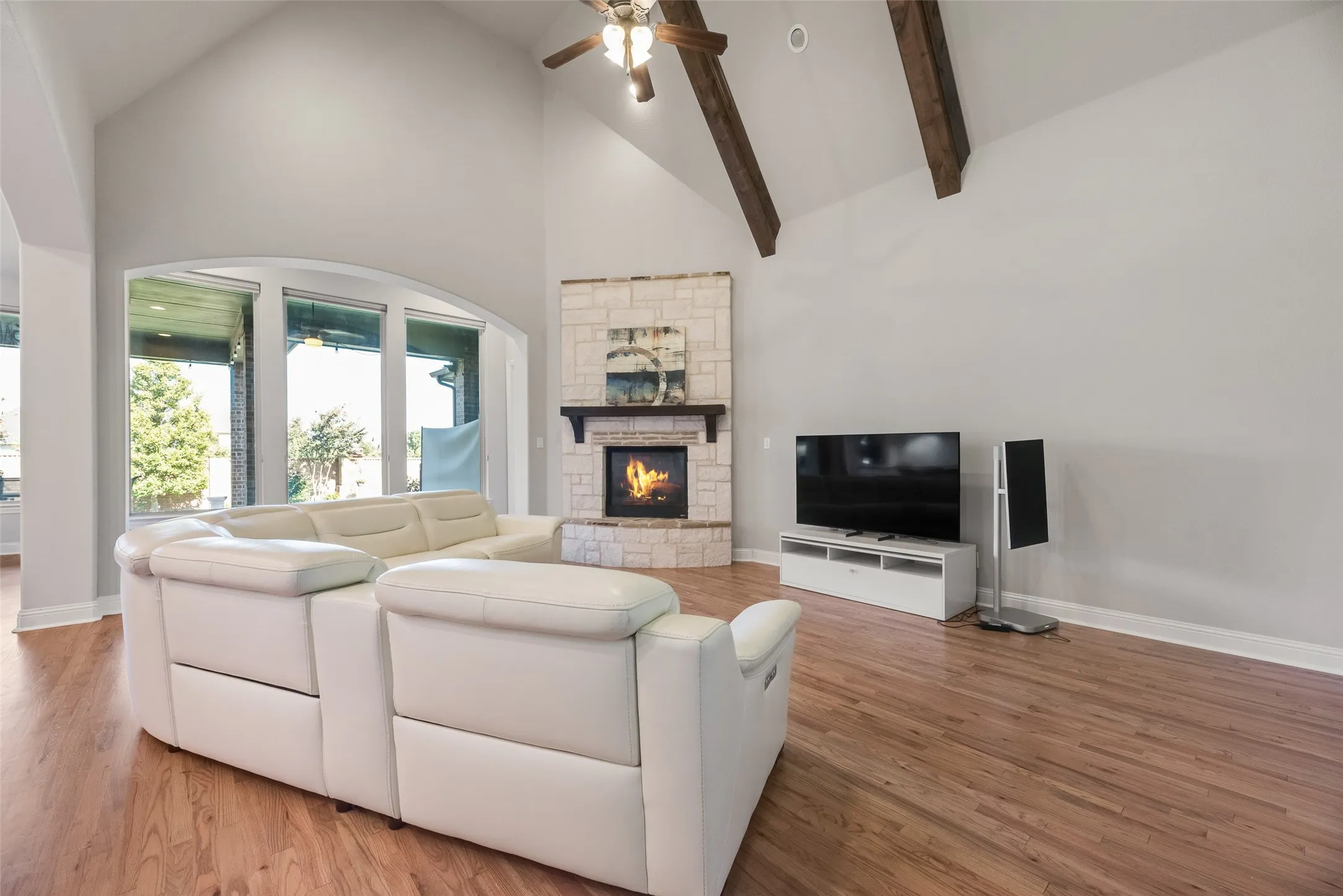 Single Family Residence For Sale in Collin County , 3815 Alleyton Way, Celina, Texas 75009, 4 Bedroom, 5 Bathroom, 3 Garage spaces, 3,260 Sqft, built in 2015, mls#21373121, Real Estate Agent in Celina, Homes For Sale in Collin county, Homes For Sale in Celina, Realtor in Celina Texas, Real Estate Brokerage Independent Realty Texas, Luminita Cordes Realtor