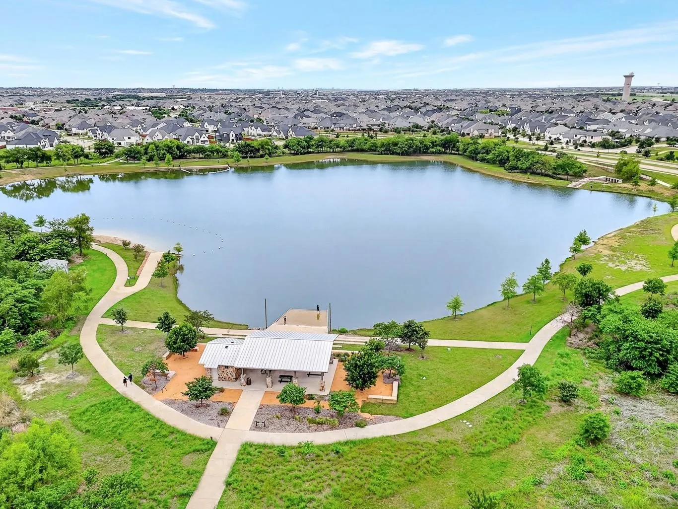 Single Family Residence For Sale in Collin County , 3815 Alleyton Way, Celina, Texas 75009, 4 Bedroom, 5 Bathroom, 3 Garage spaces, 3,260 Sqft, built in 2015, mls#21373121, Real Estate Agent in Celina, Homes For Sale in Collin county, Homes For Sale in Celina, Realtor in Celina Texas, Real Estate Brokerage Independent Realty Texas, Luminita Cordes Realtor