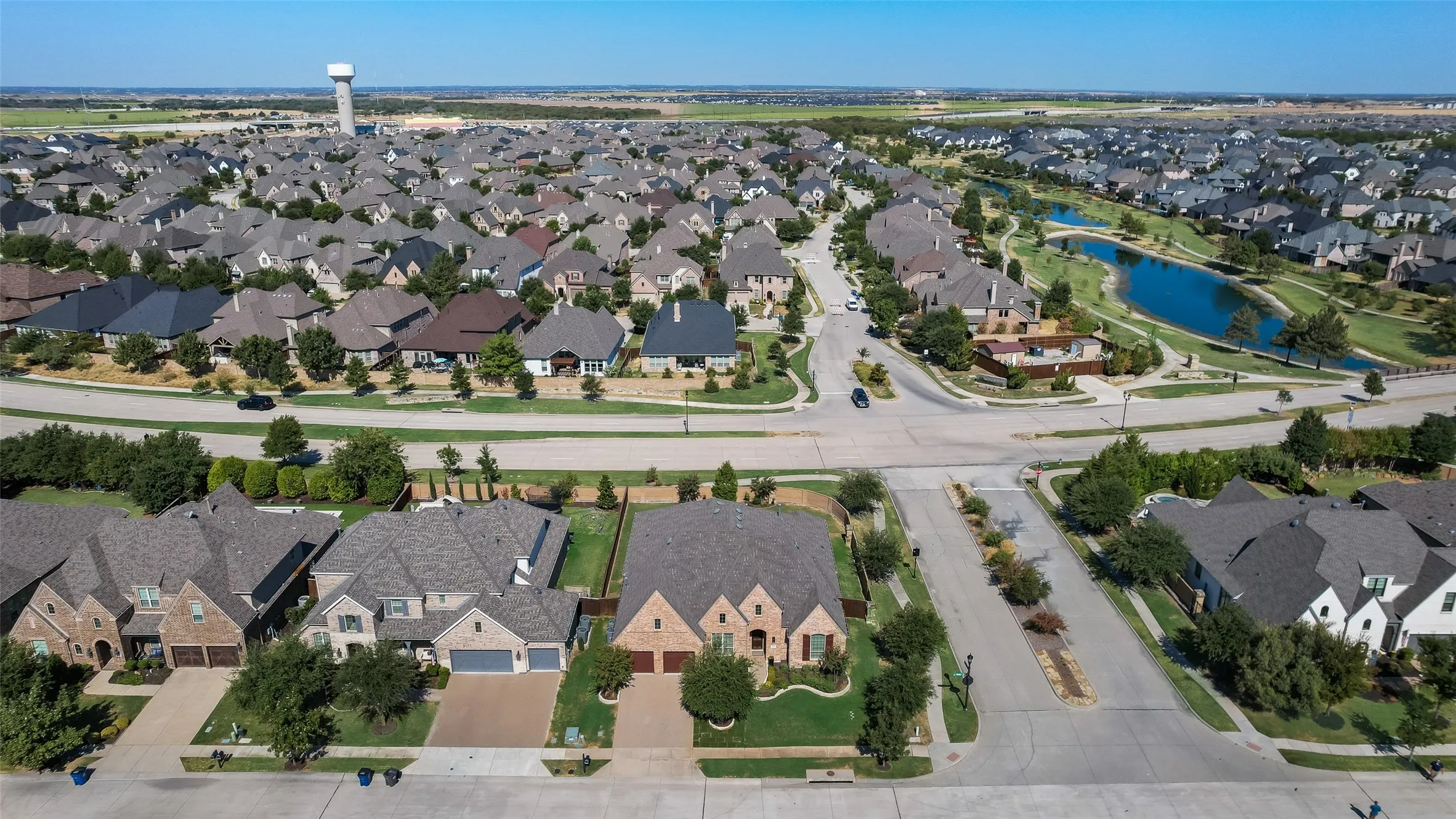 Single Family Residence For Sale in Collin County , 3815 Alleyton Way, Celina, Texas 75009, 4 Bedroom, 5 Bathroom, 3 Garage spaces, 3,260 Sqft, built in 2015, mls#21373121, Real Estate Agent in Celina, Homes For Sale in Collin county, Homes For Sale in Celina, Realtor in Celina Texas, Real Estate Brokerage Independent Realty Texas, Luminita Cordes Realtor
