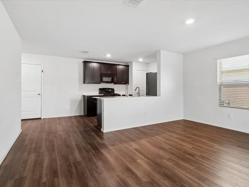 Single Family Residence For Sale in Collin County , 1614 Fields View Drive, Anna, Texas 75409, 3 Bedroom, 2 Bathroom, 2 Garage spaces, 1,516 Sqft, built in 2020, mls#21367332, Real Estate Agent in Anna, Homes For Sale in Collin county, Homes For Sale in Anna, Realtor in Anna Texas, Real Estate Brokerage Independent Realty Texas, Luminita Cordes Realtor