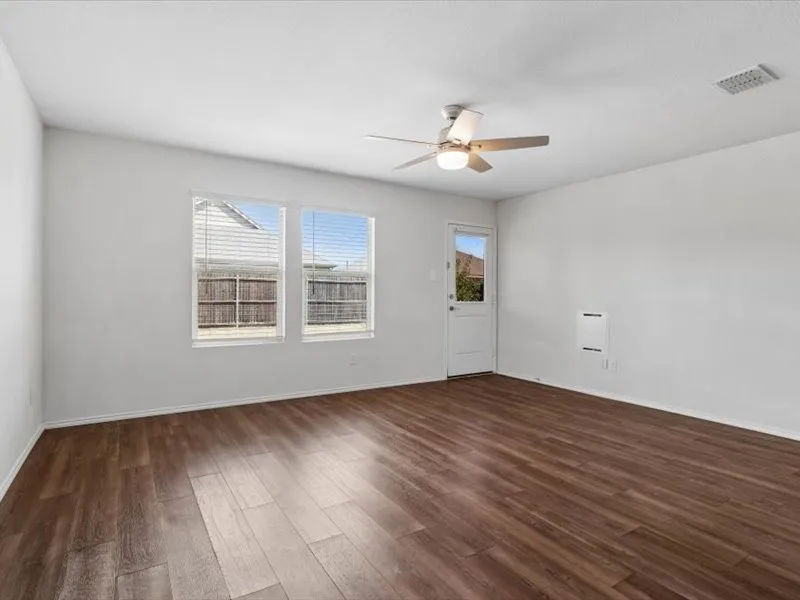 Single Family Residence For Sale in Collin County , 1614 Fields View Drive, Anna, Texas 75409, 3 Bedroom, 2 Bathroom, 2 Garage spaces, 1,516 Sqft, built in 2020, mls#21367332, Real Estate Agent in Anna, Homes For Sale in Collin county, Homes For Sale in Anna, Realtor in Anna Texas, Real Estate Brokerage Independent Realty Texas, Luminita Cordes Realtor