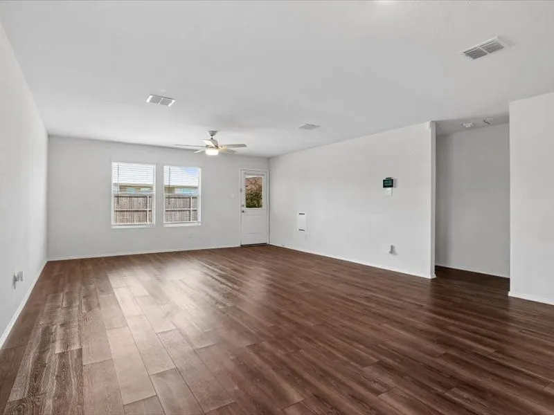 Single Family Residence For Sale in Collin County , 1614 Fields View Drive, Anna, Texas 75409, 3 Bedroom, 2 Bathroom, 2 Garage spaces, 1,516 Sqft, built in 2020, mls#21367332, Real Estate Agent in Anna, Homes For Sale in Collin county, Homes For Sale in Anna, Realtor in Anna Texas, Real Estate Brokerage Independent Realty Texas, Luminita Cordes Realtor