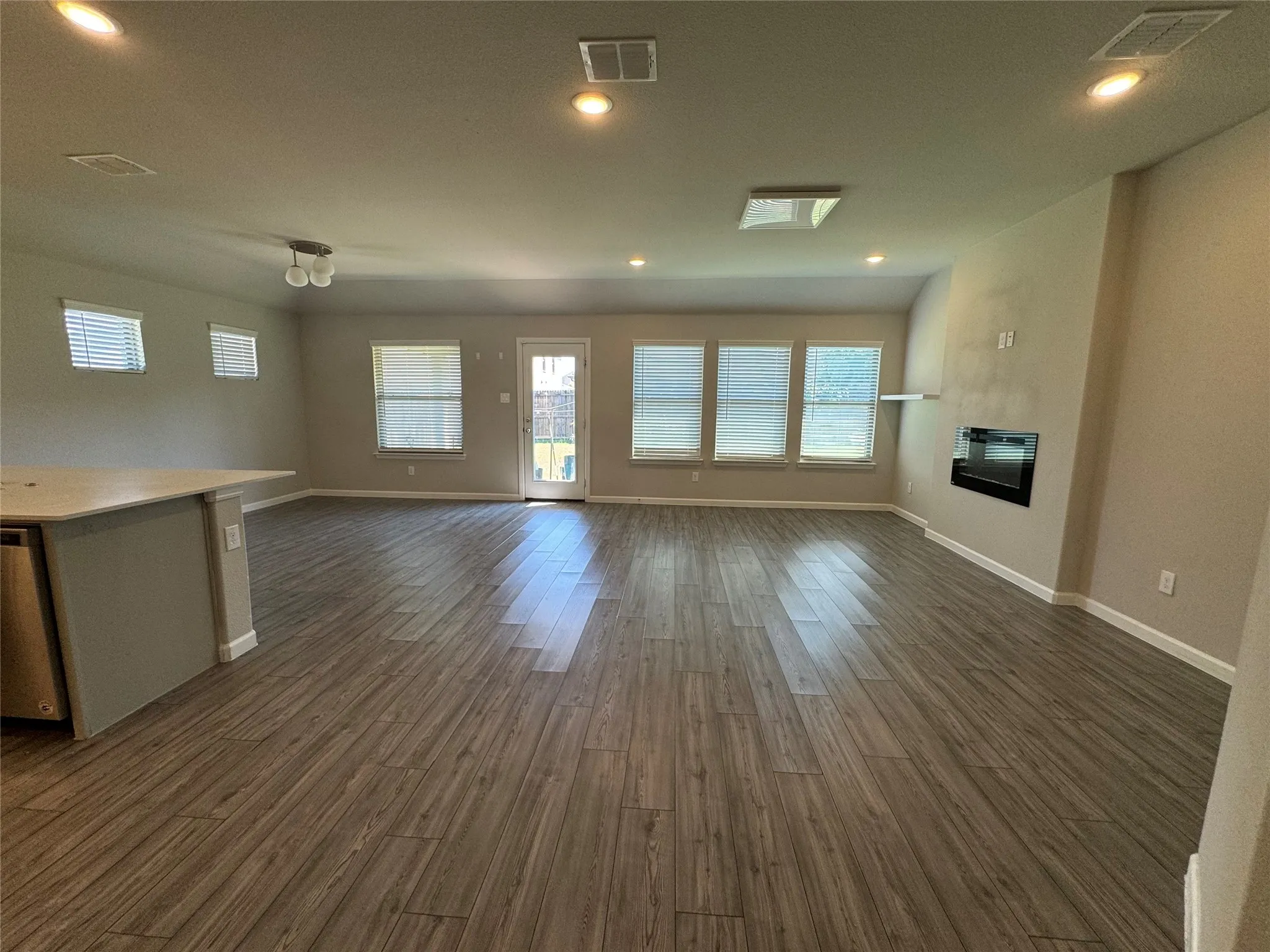 Single Family Residence For Rent in Collin County , 487 Deer Canyon Way, Princeton, Texas 75407, 4 Bedroom, 2 Bathroom, 2 Garage spaces, 1,810 Sqft, built in 2020, mls#21373137, Real Estate Agent in Princeton, Homes For Rent in Collin county, Homes For Rent in Princeton, Realtor in Princeton Texas, Real Estate Brokerage Independent Realty Texas, Luminita Cordes Realtor