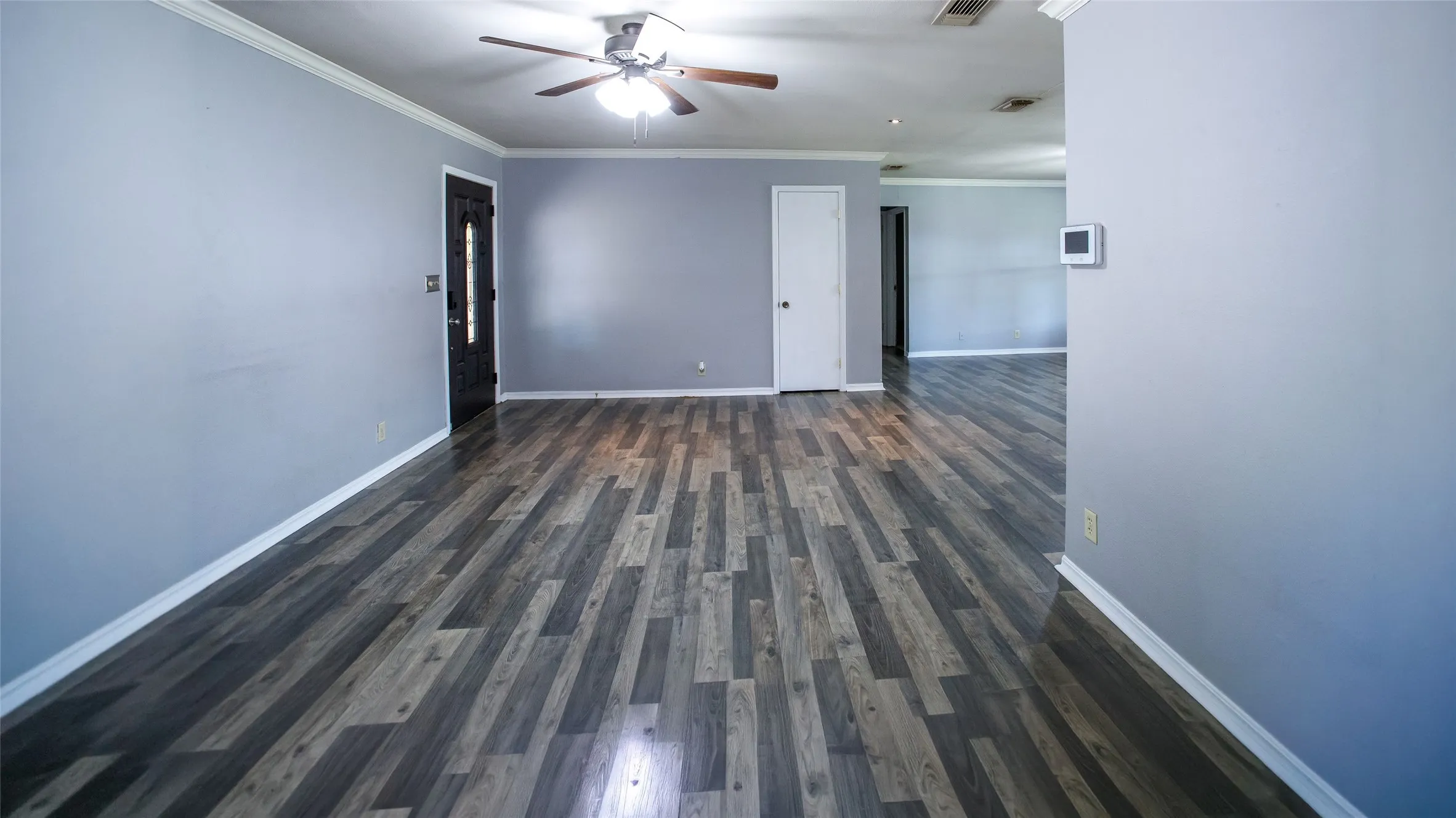Single Family Residence For Sale in Young County , 1009 W Edwards, Olney, Texas 76374, 3 Bedroom, 2 Bathroom, 2 Garage spaces, 1,517 Sqft, built in 1971, mls#21373140, Real Estate Agent in Olney, Homes For Sale in Young county, Homes For Sale in Olney, Realtor in Olney Texas, Real Estate Brokerage Independent Realty Texas, Luminita Cordes Realtor