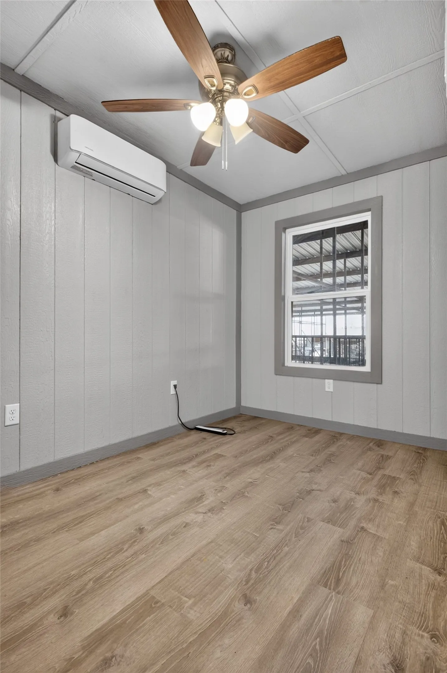Single Family Residence For Sale in Grayson County , 512 Mill Creek Road #8-14L, 14R, Pottsboro, Texas 75076, 4 Bedroom, 1 Bathroom, Garage spaces, 1,400 Sqft, built in 2023, mls#21372659, Real Estate Agent in Pottsboro, Homes For Sale in Grayson county, Homes For Sale in Pottsboro, Realtor in Pottsboro Texas, Real Estate Brokerage Independent Realty Texas, Luminita Cordes Realtor