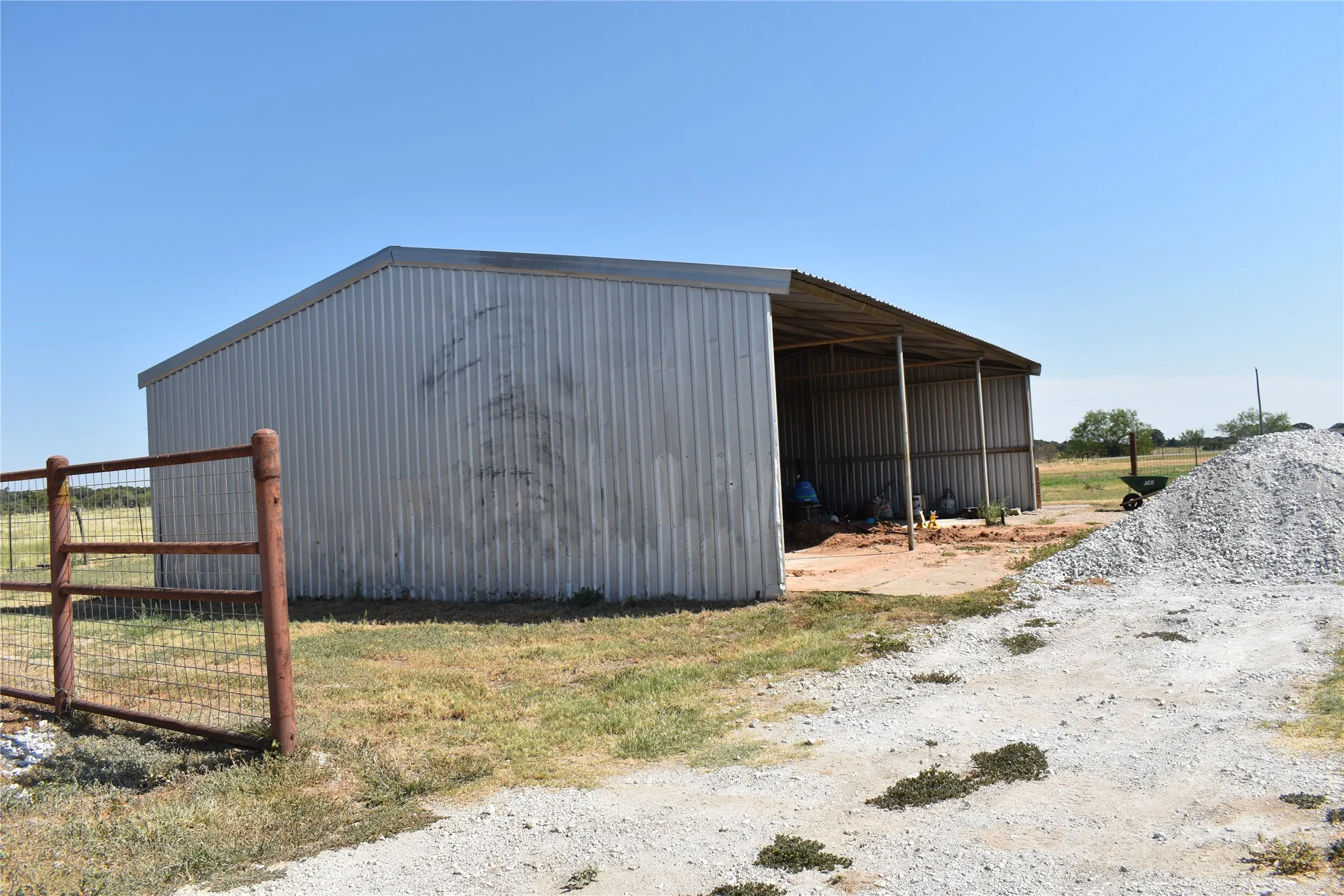 3-Bay Implements Barn or Storage